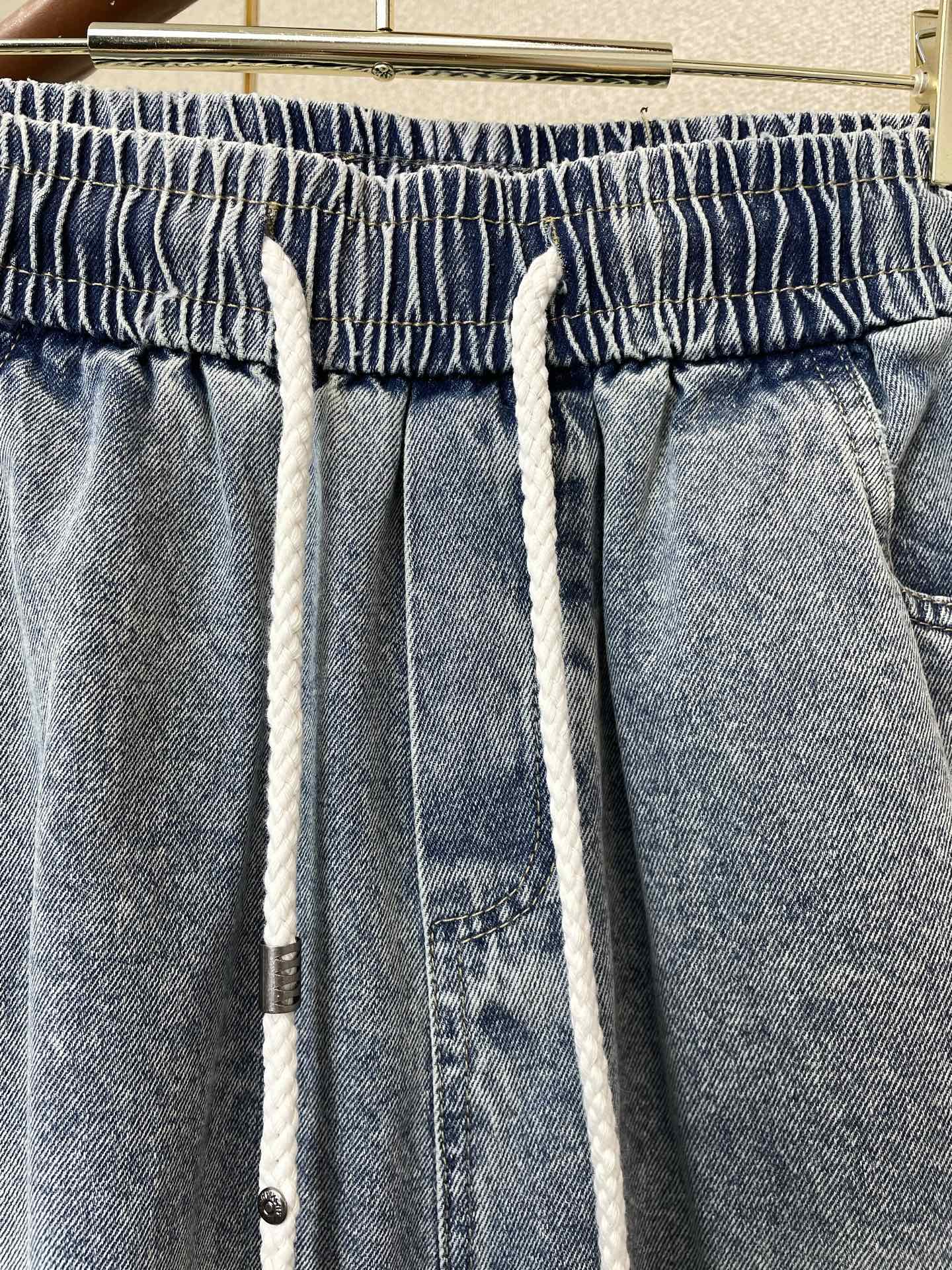 。Balenciaga巴黎世家💥砸锅卖铁都要上的新款新款休闲牛仔短裤🩳 高端版本！专柜定制面料 透气舒适