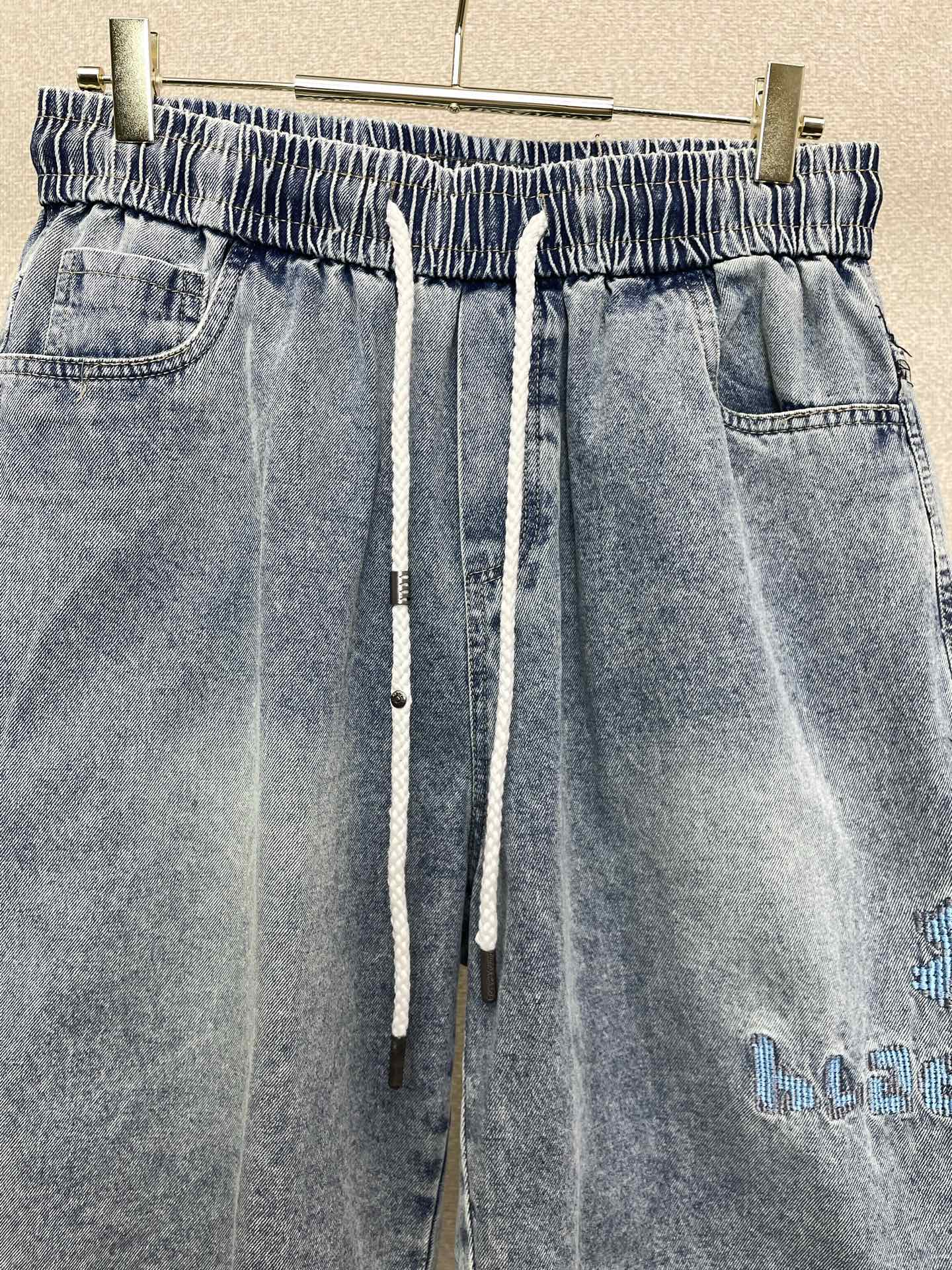 。Balenciaga巴黎世家💥砸锅卖铁都要上的新款新款休闲牛仔短裤🩳 高端版本！专柜定制面料 透气舒适
