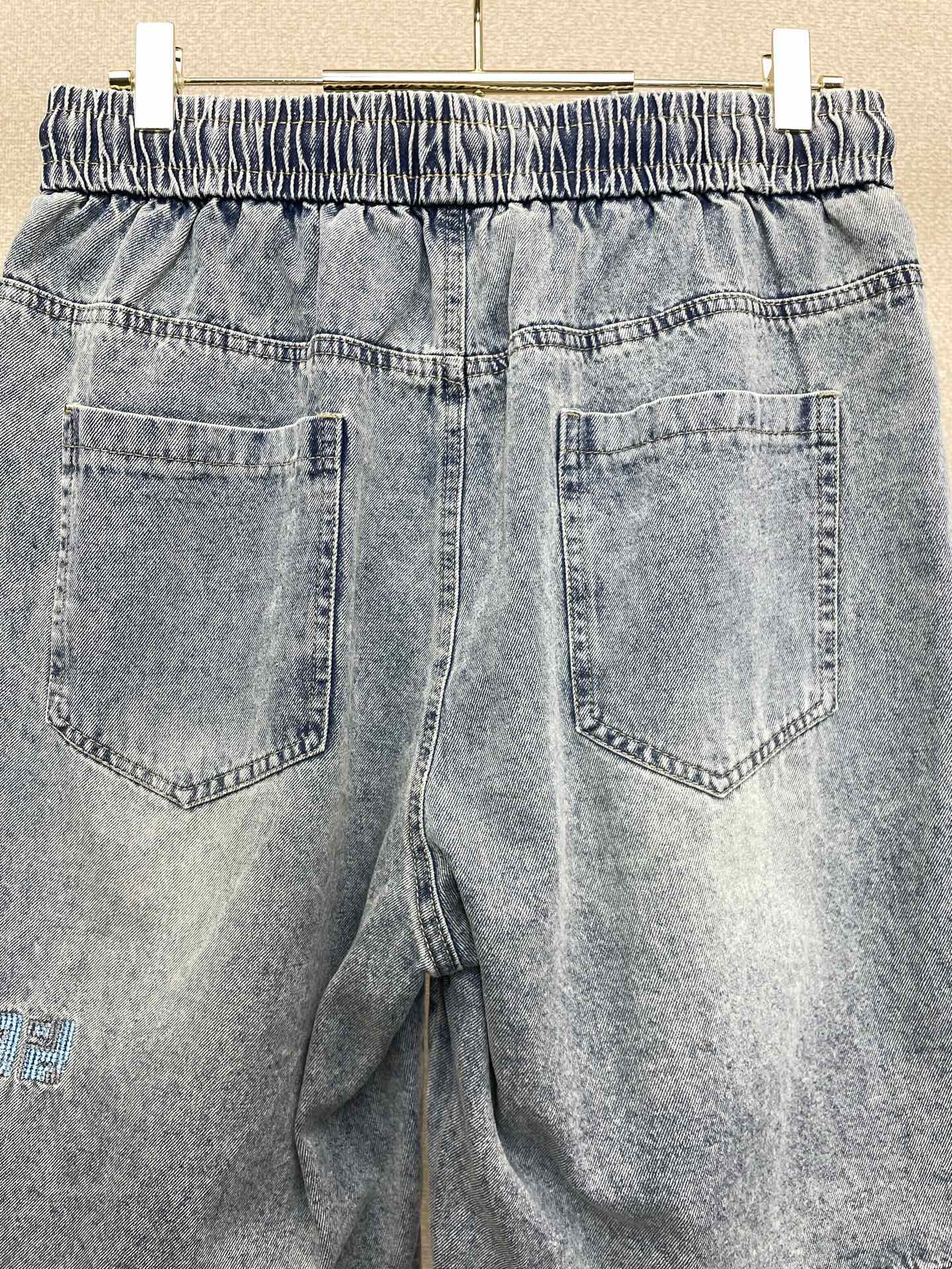 。Balenciaga巴黎世家💥砸锅卖铁都要上的新款新款休闲牛仔短裤🩳 高端版本！专柜定制面料 透气舒适