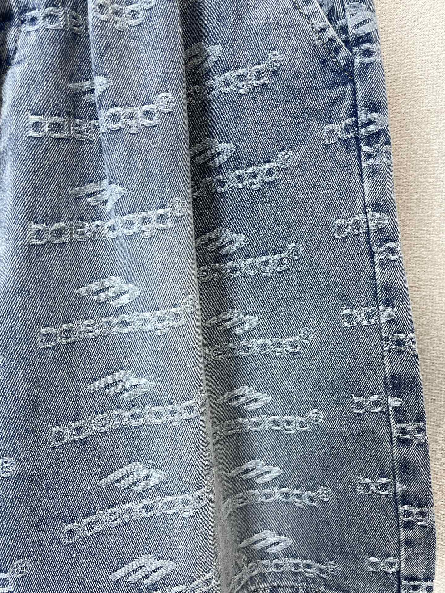 。Balenciaga巴黎世家💥砸锅卖铁都要上的新款新款休闲牛仔短裤🩳 高端版本！专柜定制面料 透气舒适