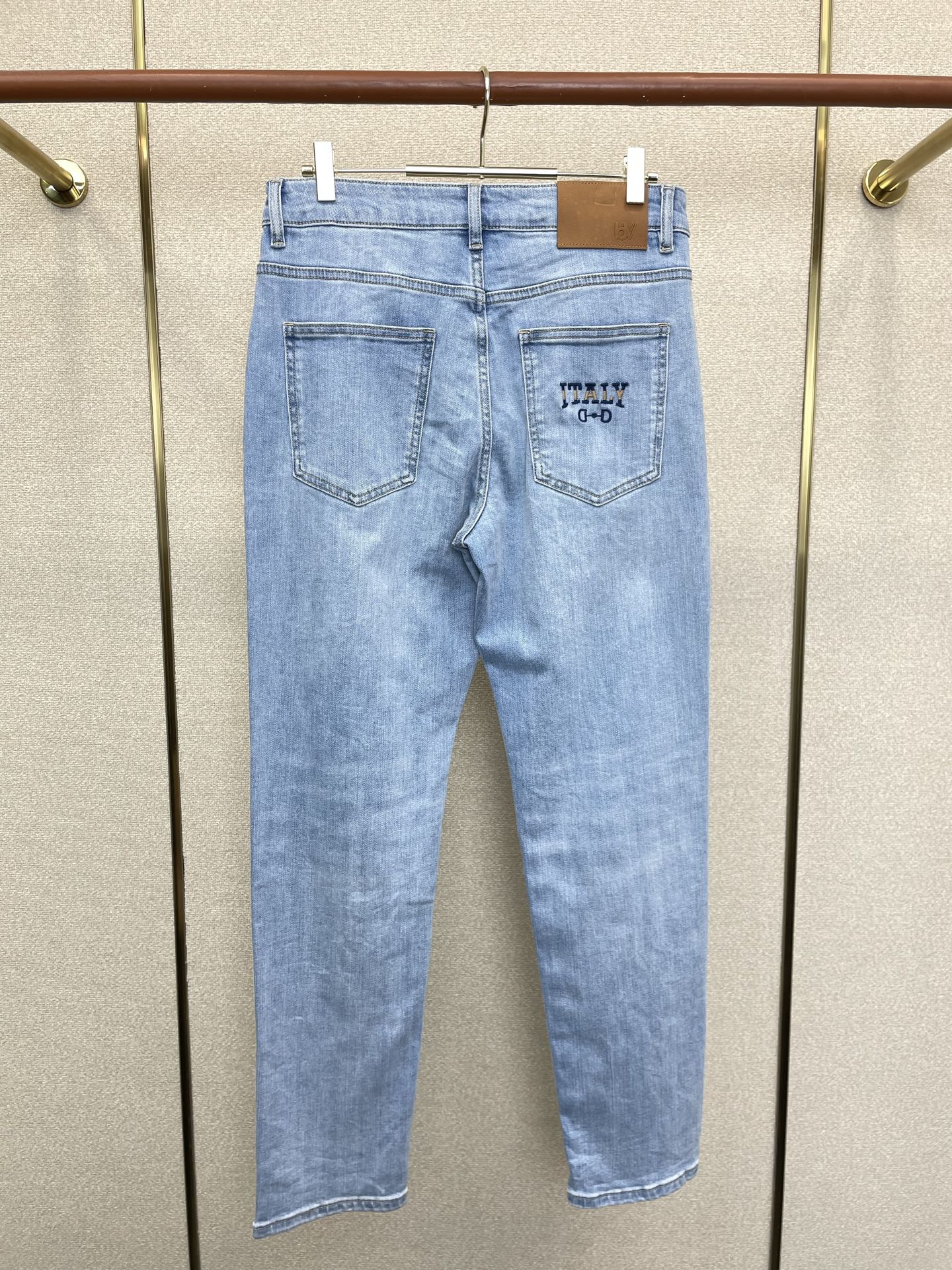 。Bottega Veneta葆蝶家💥砸锅卖铁都要上的新款新款休闲牛仔裤👖高端版本 专柜定制面料 透气舒