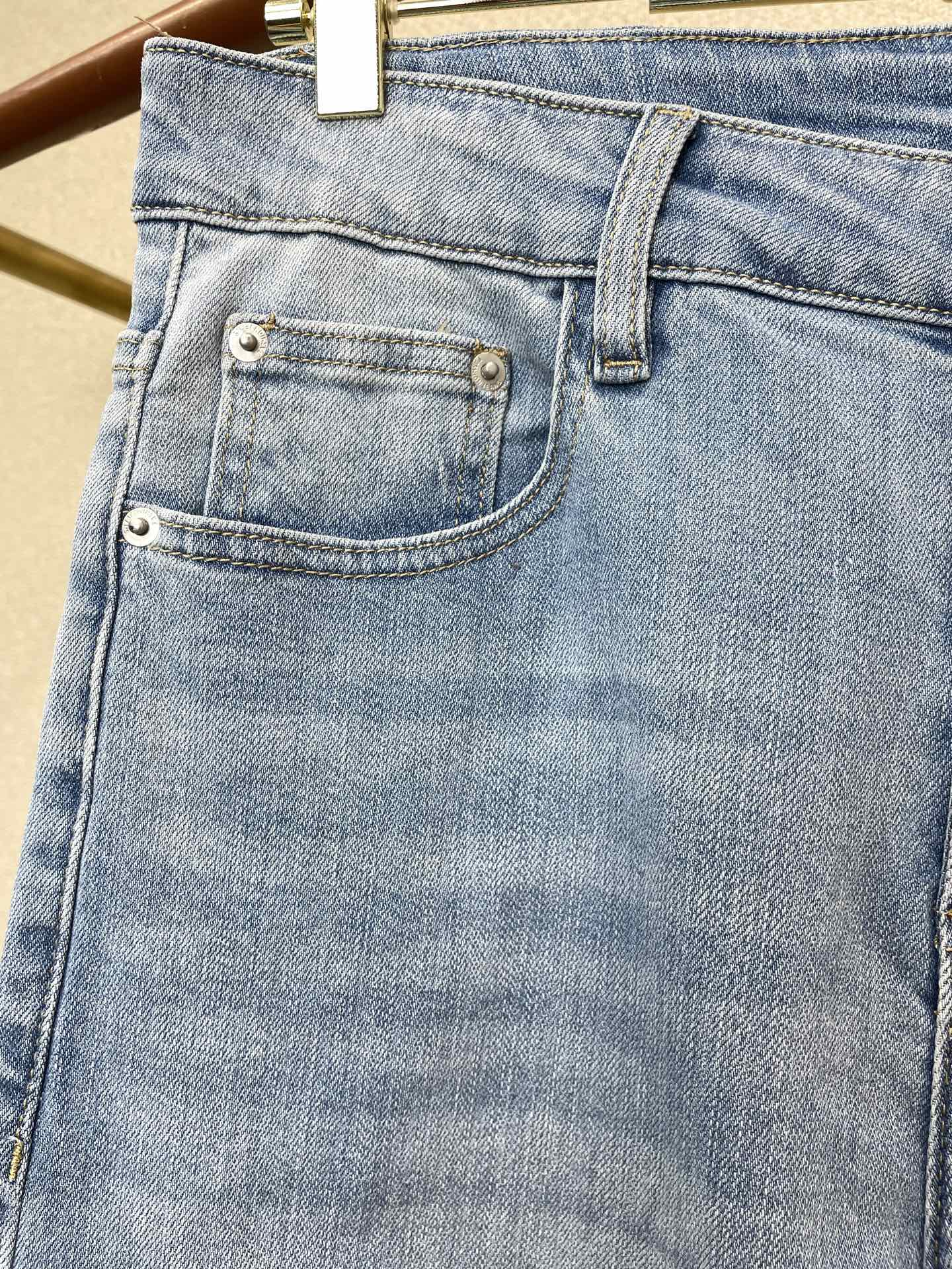 。Bottega Veneta葆蝶家💥砸锅卖铁都要上的新款新款休闲牛仔裤👖高端版本 专柜定制面料 透气舒