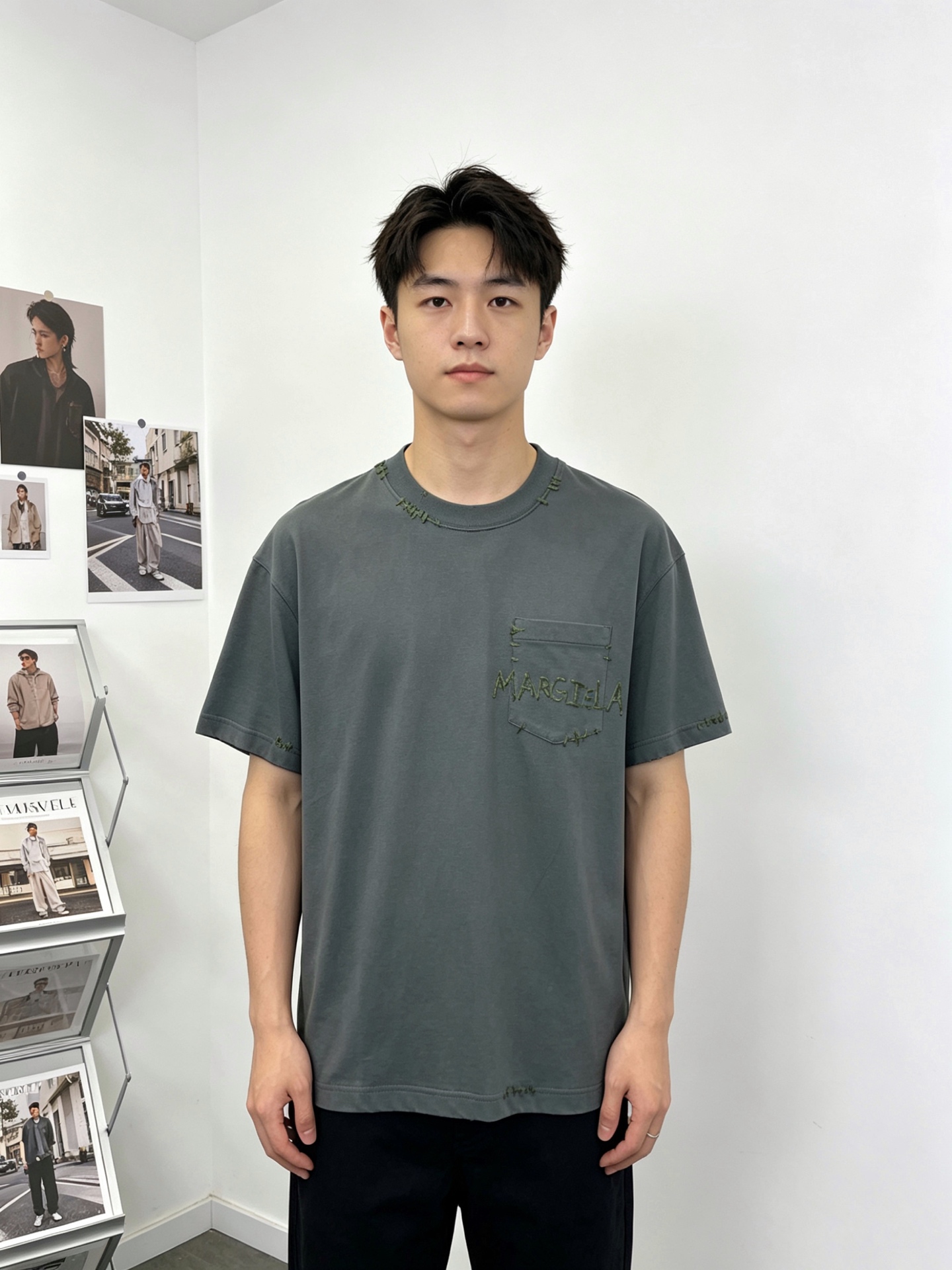 NO:917709,.Masion Margiela is a must-have new style of original men's casual short sleeves. High-end customization. High-end version. Fashionable and versatile imported fabrics. Super soft and delicate feel. Skin-friendly and comfortable to wear. High-end boutique. The upper body is finely made by the factory. It is a must-have item for men. Three complete standards. Size S-XL, masion margiela, T-shirt,19860909.Masion Margiela梅森马吉拉砸锅卖铁都要上的新款新款原单男士休闲短袖 高端定制 高端版本 时尚百搭爆款进口面料 手感超柔软细腻 穿着亲肤舒适 高端精品 代工厂精细做上身非常赞 男士必备单品 三标齐全 码数S-XL,,masion margiela,T-shirt,,Men's clothing