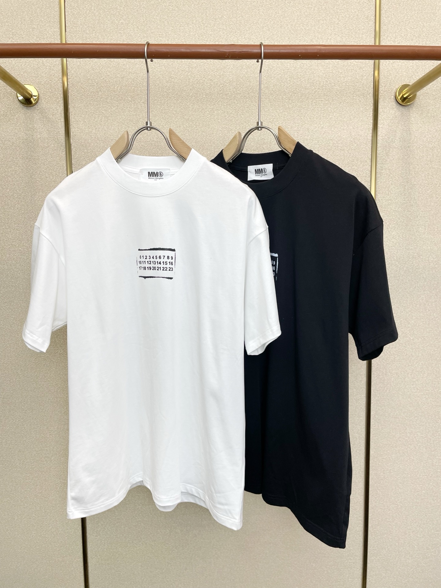 。Masion Margiela梅森马吉拉💥砸锅卖铁都要上的新款新款原单男士休闲短袖 高端定制 高端版本