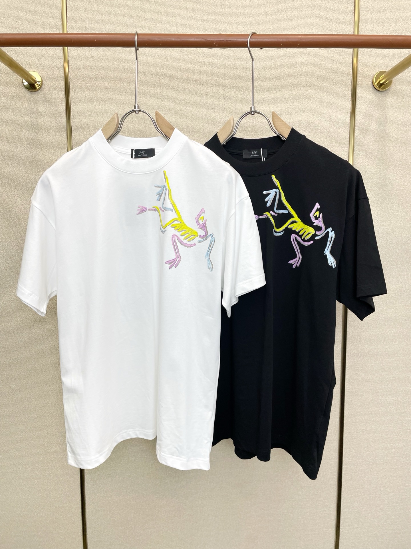 。Arc’teryx始祖鸟💥砸锅卖铁都要上的新款新款原单男士休闲短袖 高端定制 高端版本 时尚百搭爆款⚠