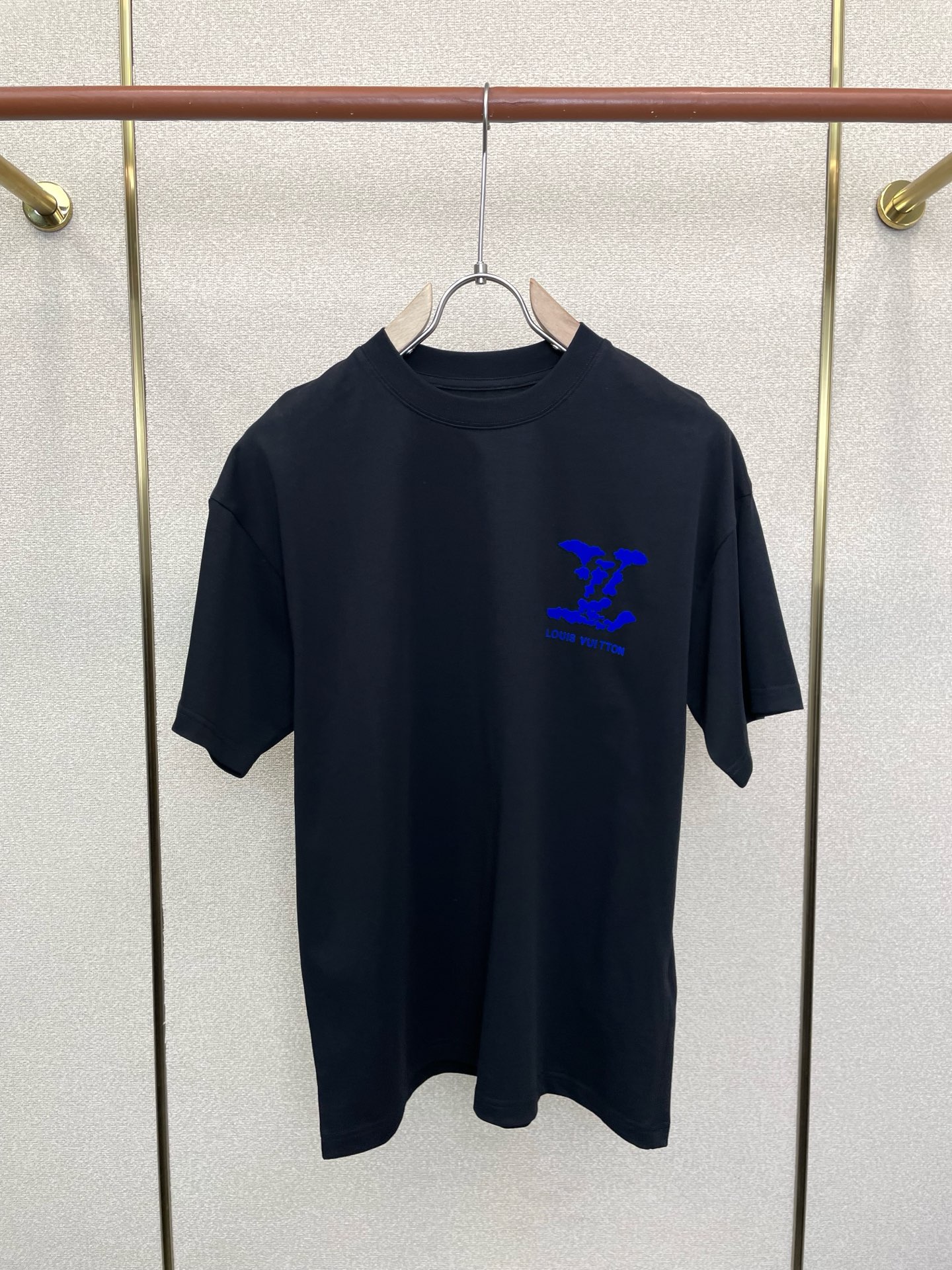 。Louis Vuitton路易威登💥砸锅卖铁都要上的新款新款原单男士休闲短袖 高端定制 高端版本 时尚
