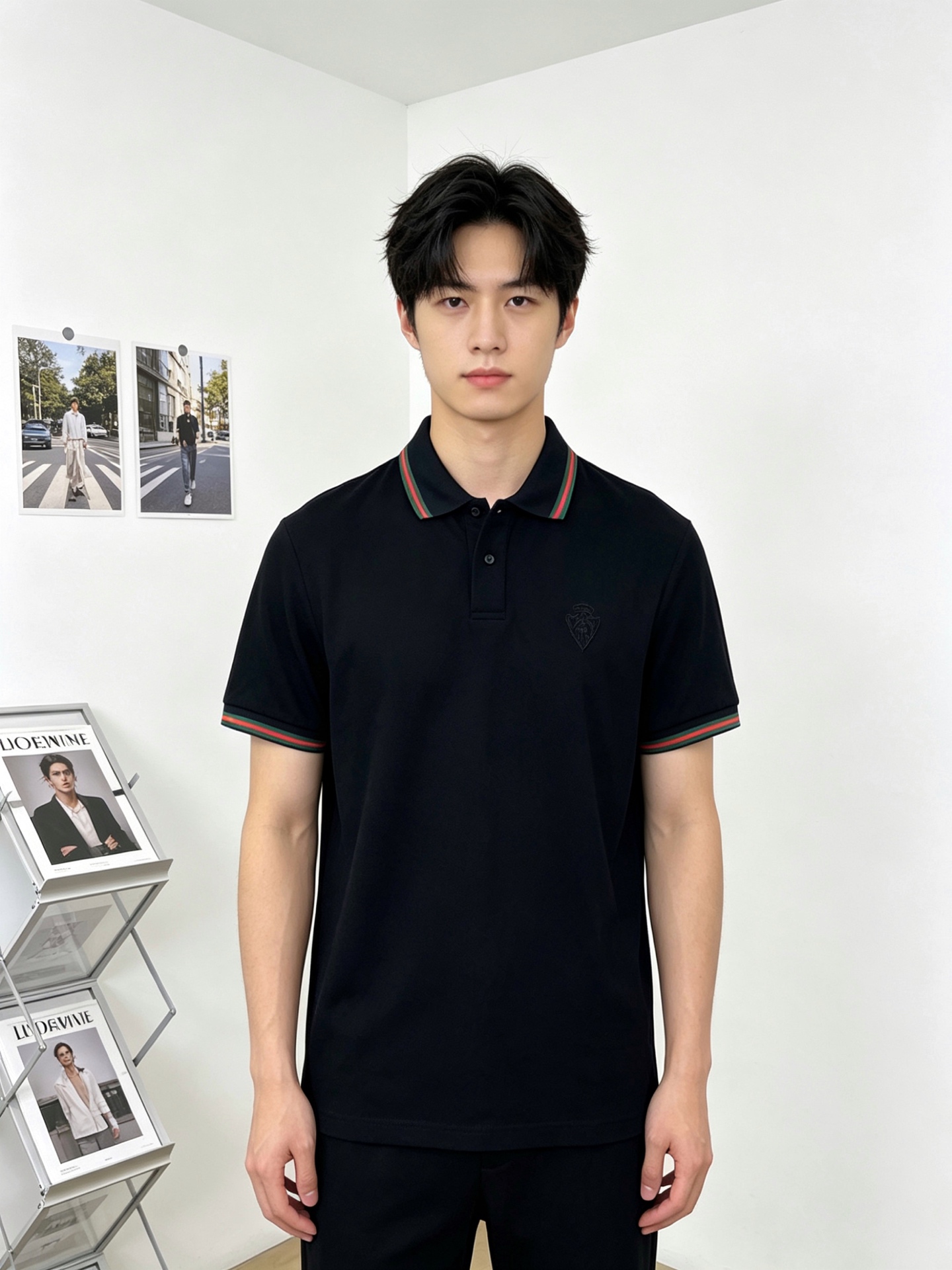NO:917666,.Gucci Gucci's new and popular men's casual short-sleeved original items, high-end customization, high-end version, fashionable and versatile imported fabrics, super soft and delicate to the touch, skin-friendly and comfortable to wear, high-end boutique, the upper body is exquisitely made by the OEM, a must-have item for men, complete with three standards, size M-3XL,, gucci, gucci, T-shirt,19860909.Gucci古驰砸锅卖铁都要上的新款新款原单男士休闲短袖 高端定制 高端版本 时尚百搭爆款进口面料 手感超柔软细腻 穿着亲肤舒适 高端精品 代工厂精细做上身非常赞 男士必备单品 三标齐全 码数M-3XL,,gucci,gucci,T-shirt,,Men's clothing