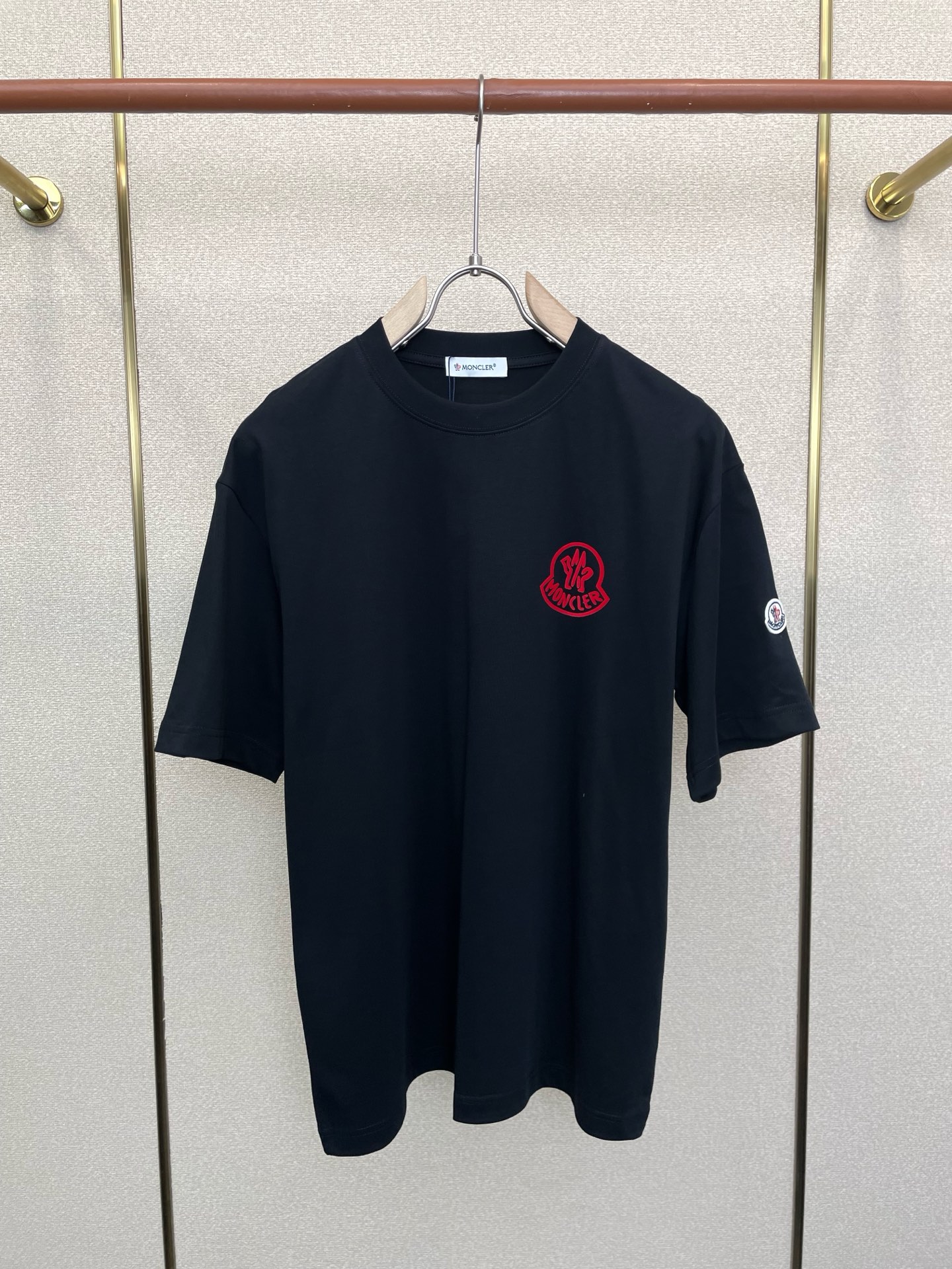 。Moncler蒙口💥砸锅卖铁都要上的新款新款原单男士休闲短袖 高端定制 高端版本 时尚百搭爆款⚠️⚠️