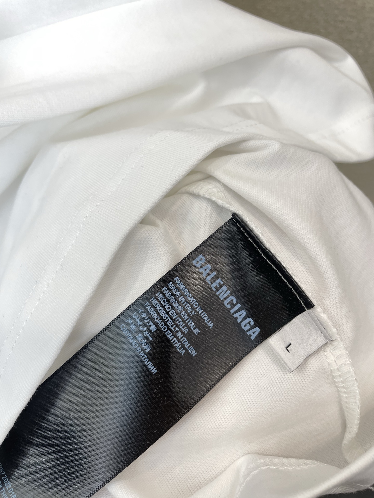 。Balenciaga巴黎世家💥砸锅卖铁都要上的新款新款原单男士休闲短袖 高端定制 高端版本 时尚百搭爆