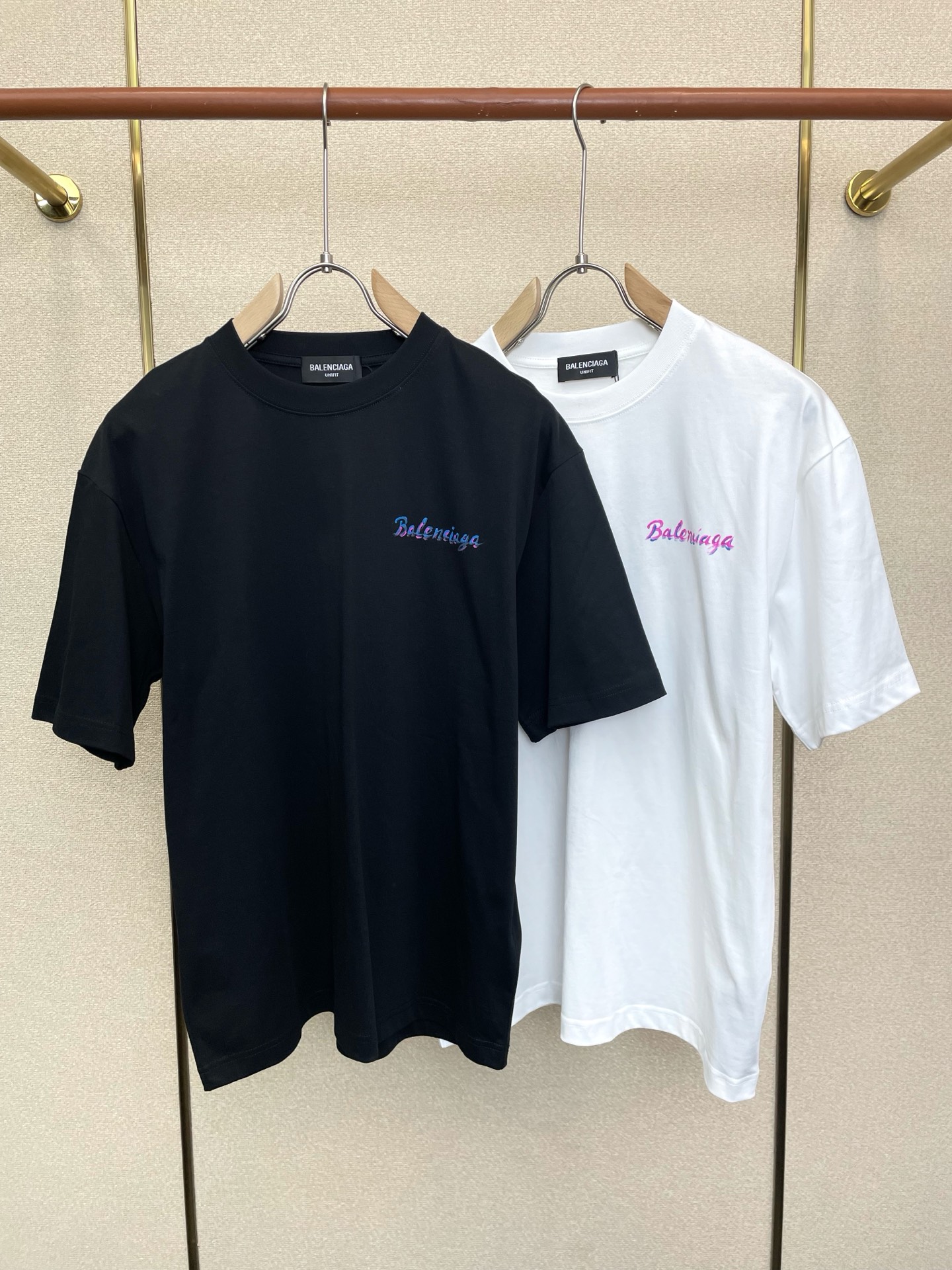 。Balenciaga巴黎世家💥砸锅卖铁都要上的新款新款原单男士休闲短袖 高端定制 高端版本 时尚百搭爆