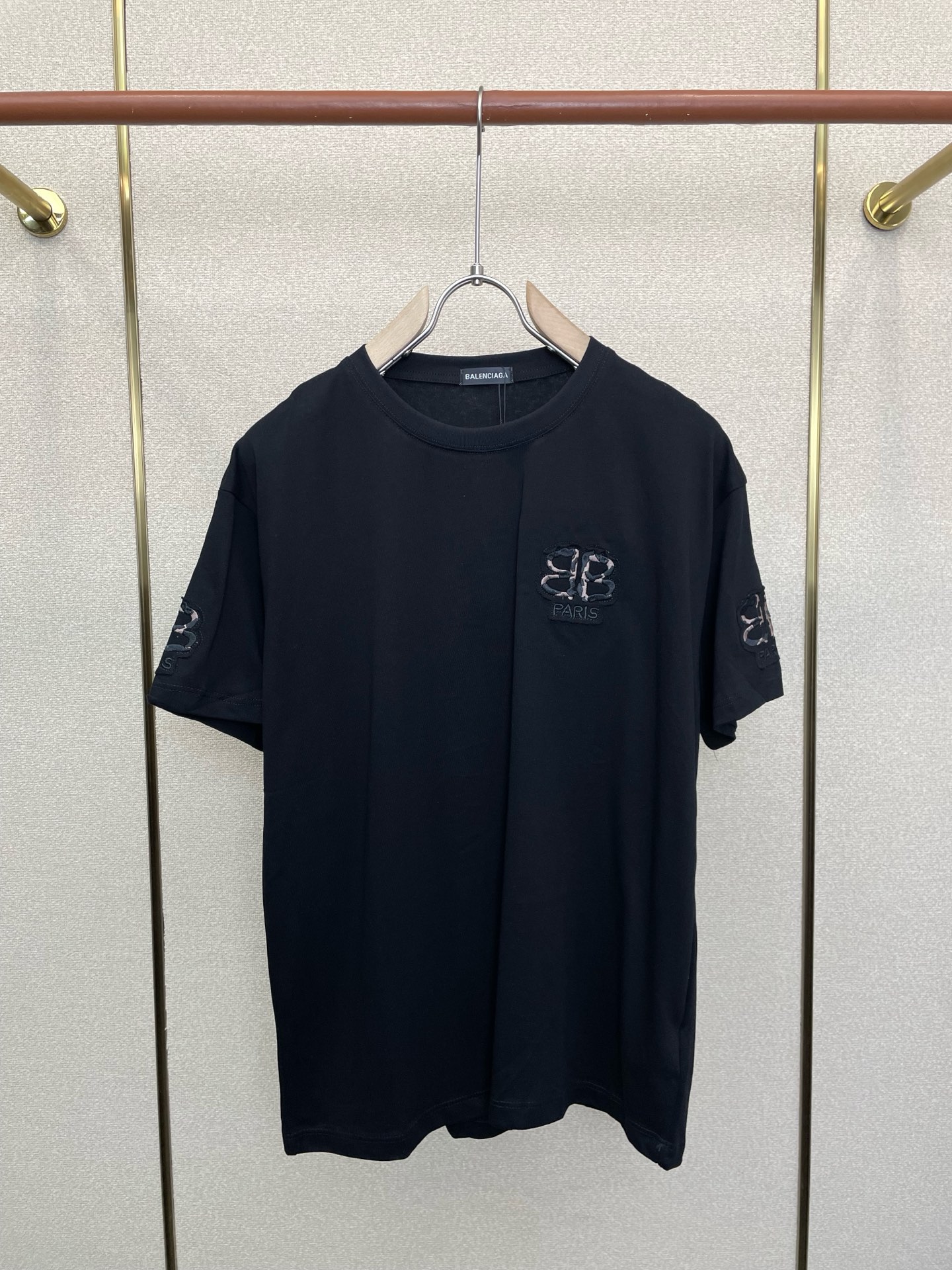 。Balenciaga巴黎世家💥砸锅卖铁都要上的新款新款原单男士休闲短袖 高端定制 高端版本 时尚百搭爆
