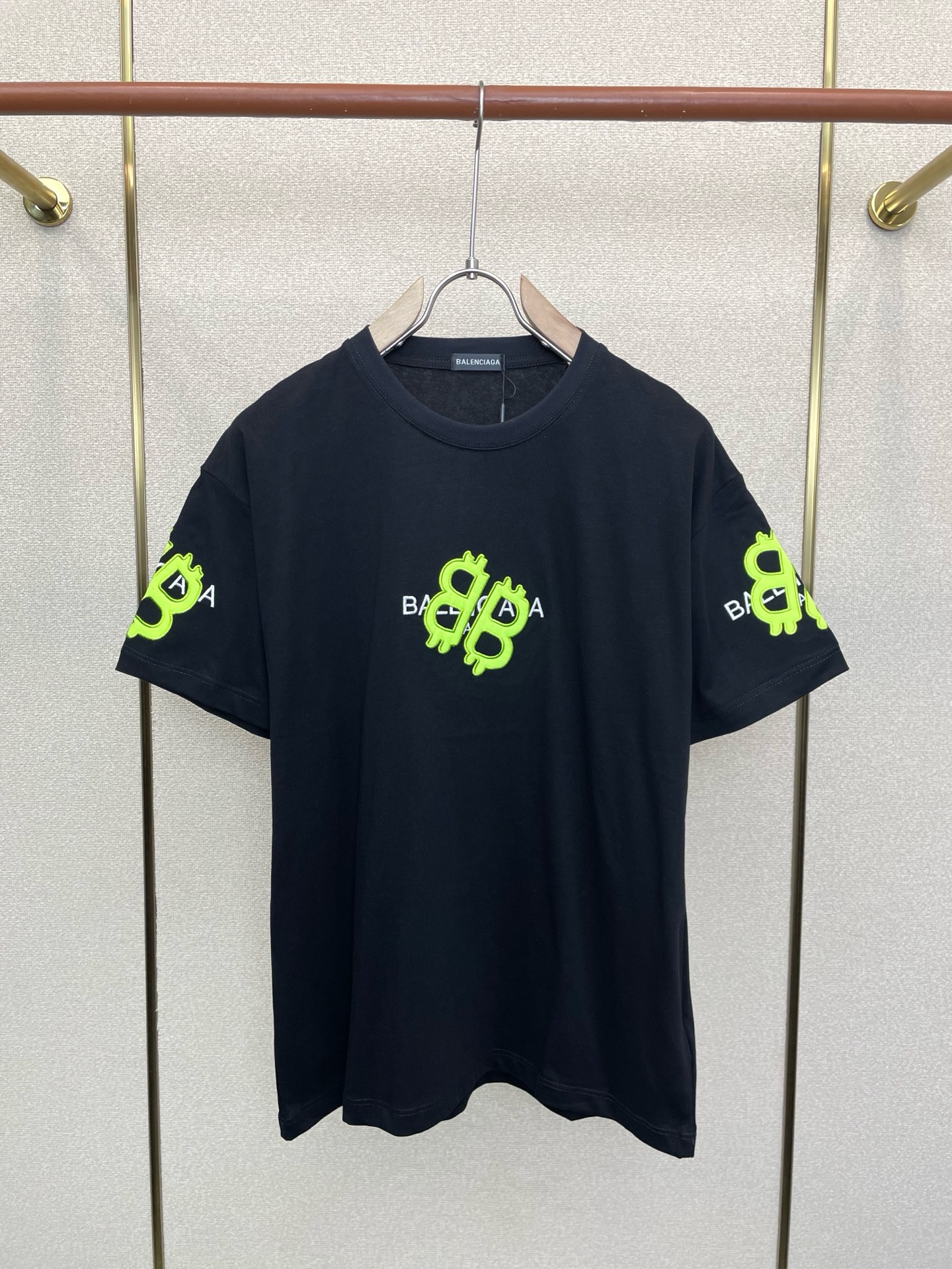 。Balenciaga巴黎世家💥砸锅卖铁都要上的新款新款原单男士休闲短袖 高端定制 高端版本 时尚百搭爆