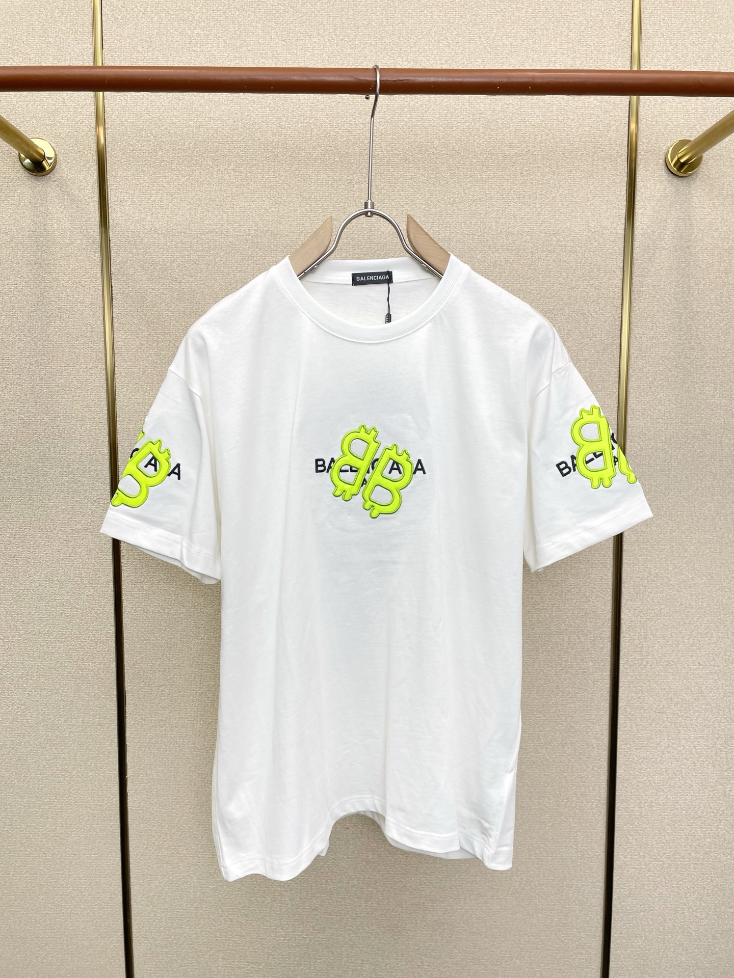 。Balenciaga巴黎世家💥砸锅卖铁都要上的新款新款原单男士休闲短袖 高端定制 高端版本 时尚百搭爆
