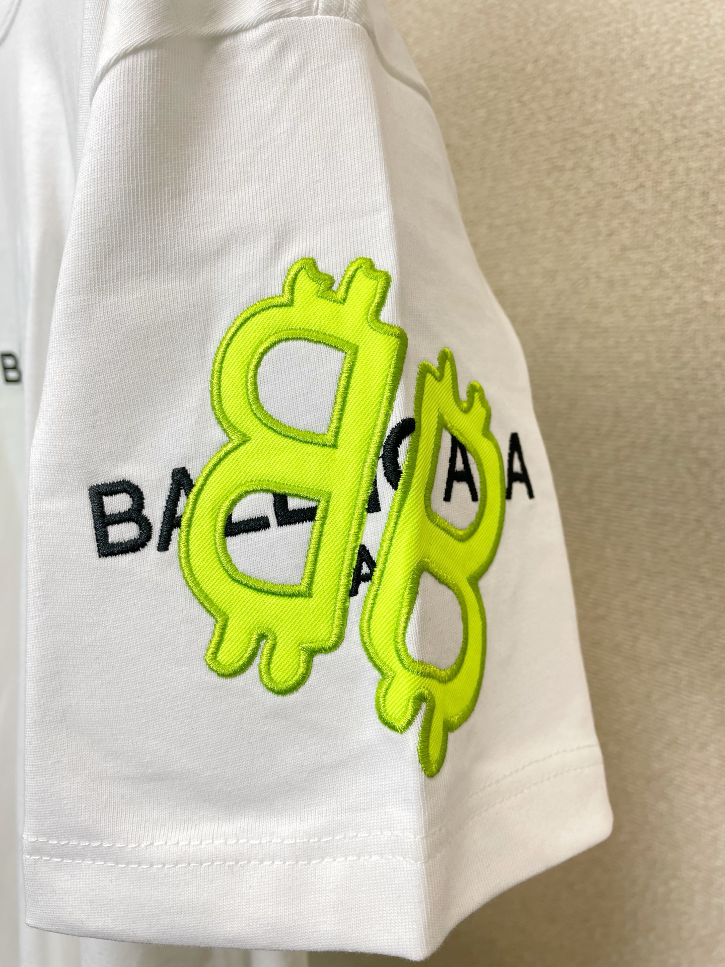 。Balenciaga巴黎世家💥砸锅卖铁都要上的新款新款原单男士休闲短袖 高端定制 高端版本 时尚百搭爆