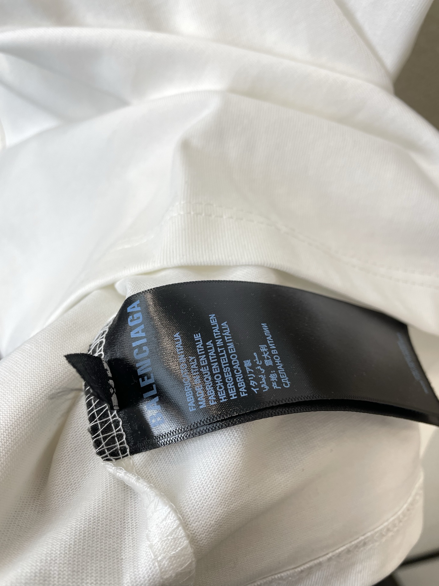 。Balenciaga巴黎世家💥砸锅卖铁都要上的新款新款原单男士休闲短袖 高端定制 高端版本 时尚百搭爆