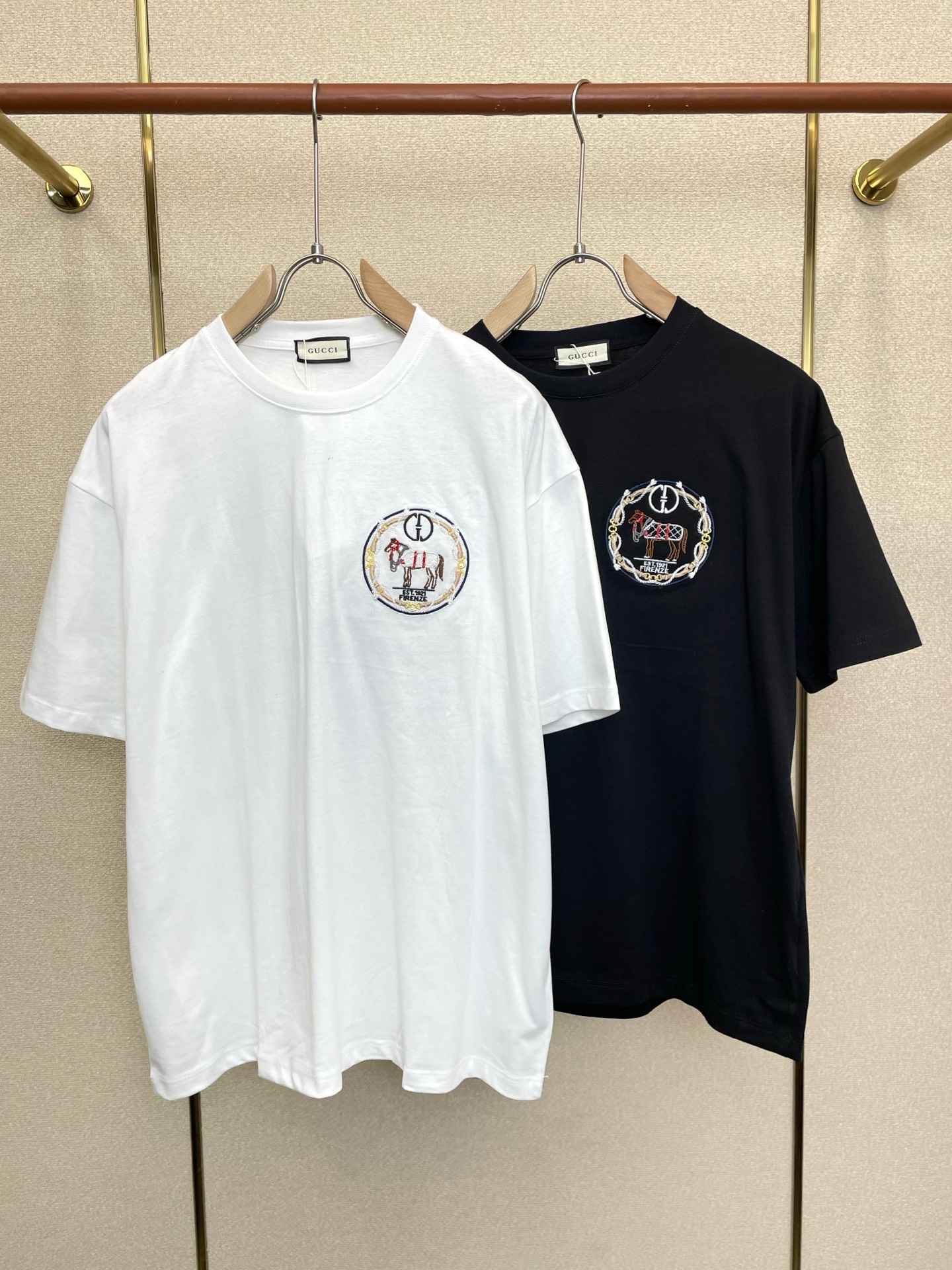 。Gucci古驰💥砸锅卖铁都要上的新款新款原单男士休闲短袖 高端定制 高端版本 时尚百搭爆款⚠️⚠️✨✨