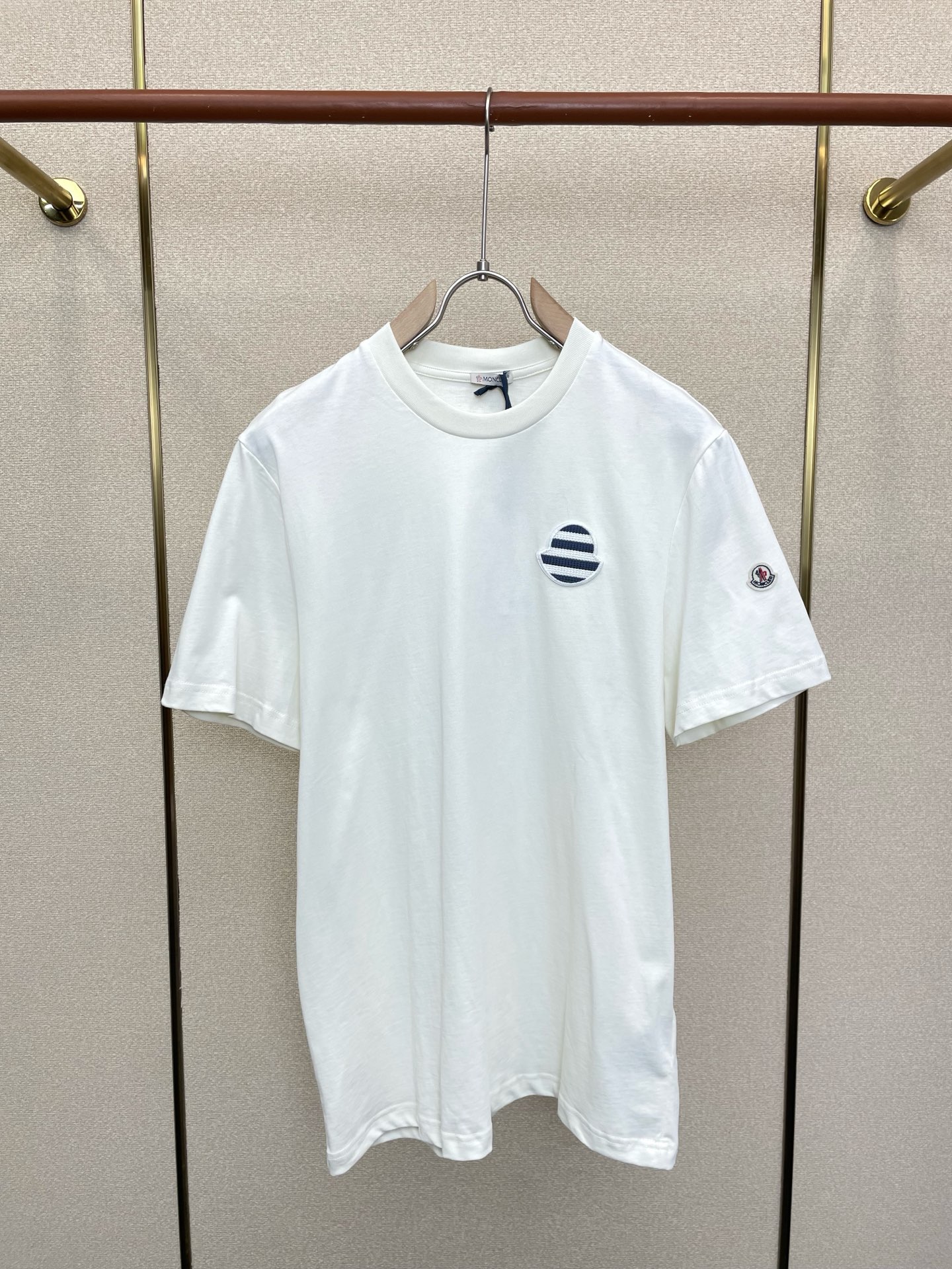 。Moncler蒙口💥砸锅卖铁都要上的新款新款原单男士休闲短袖 高端定制 高端版本 时尚百搭爆款⚠️⚠️