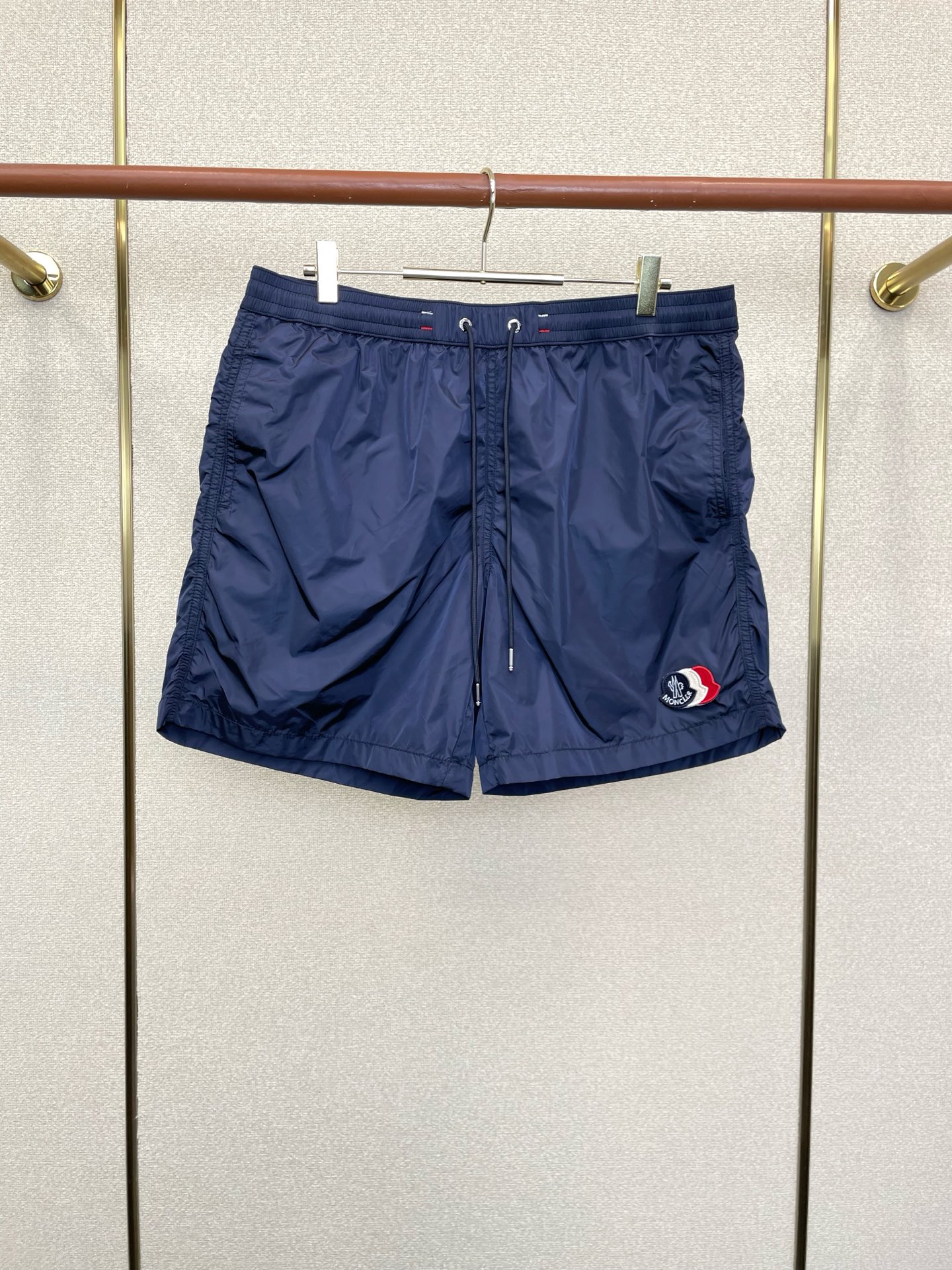 。Moncler蒙口💥砸锅卖铁都要上的新款新款原单男士休闲短裤🩳高端定制 高端版本 时尚百搭爆款⚠️⚠️