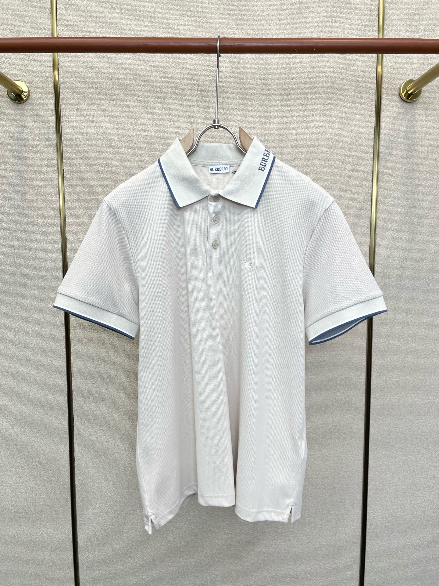 。Burberry巴宝莉💥砸锅卖铁都要上的新款新款原单男士休闲短袖 高端定制 高端版本 时尚百搭爆款⚠️