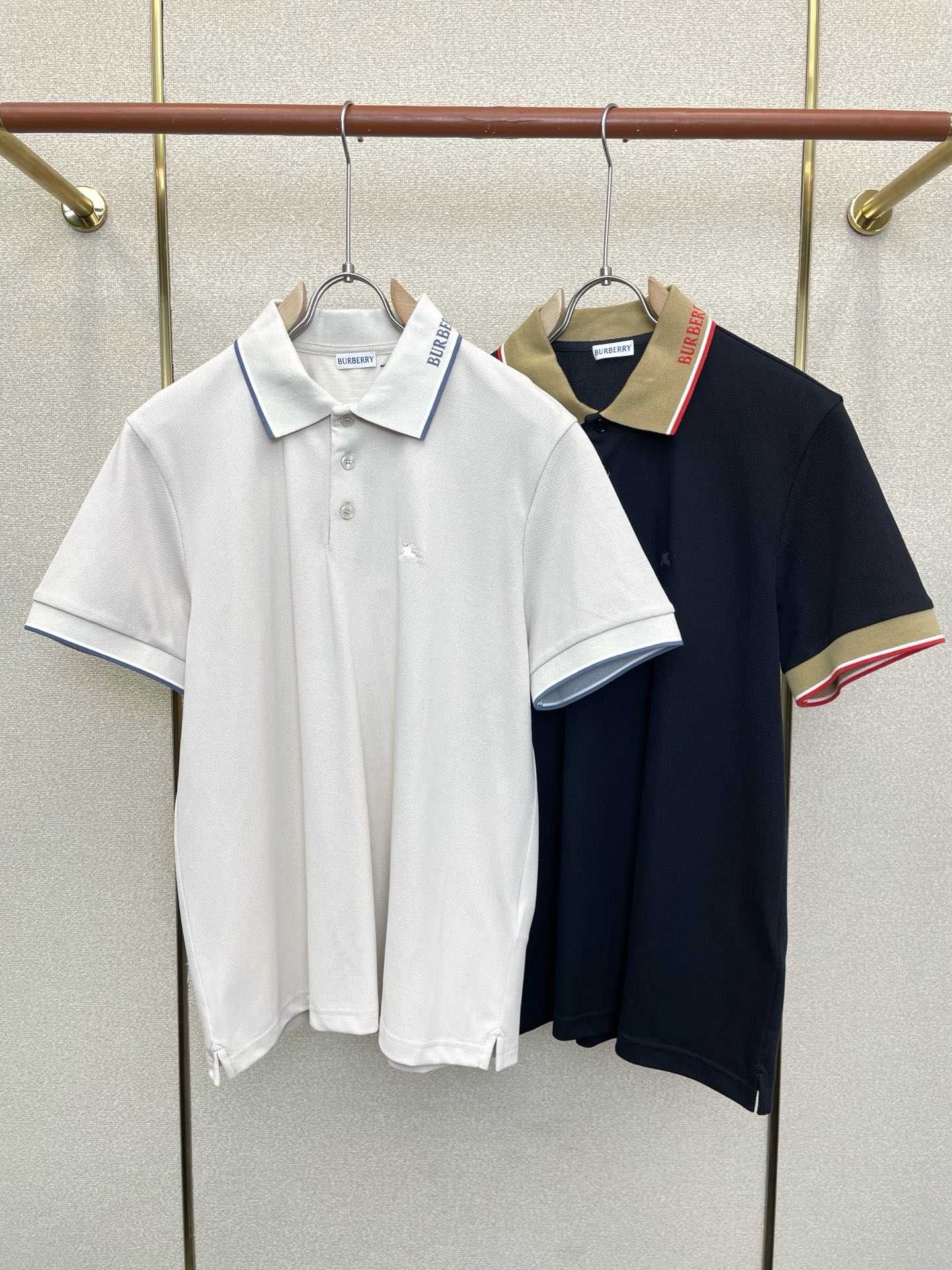 。Burberry巴宝莉💥砸锅卖铁都要上的新款新款原单男士休闲短袖 高端定制 高端版本 时尚百搭爆款⚠️