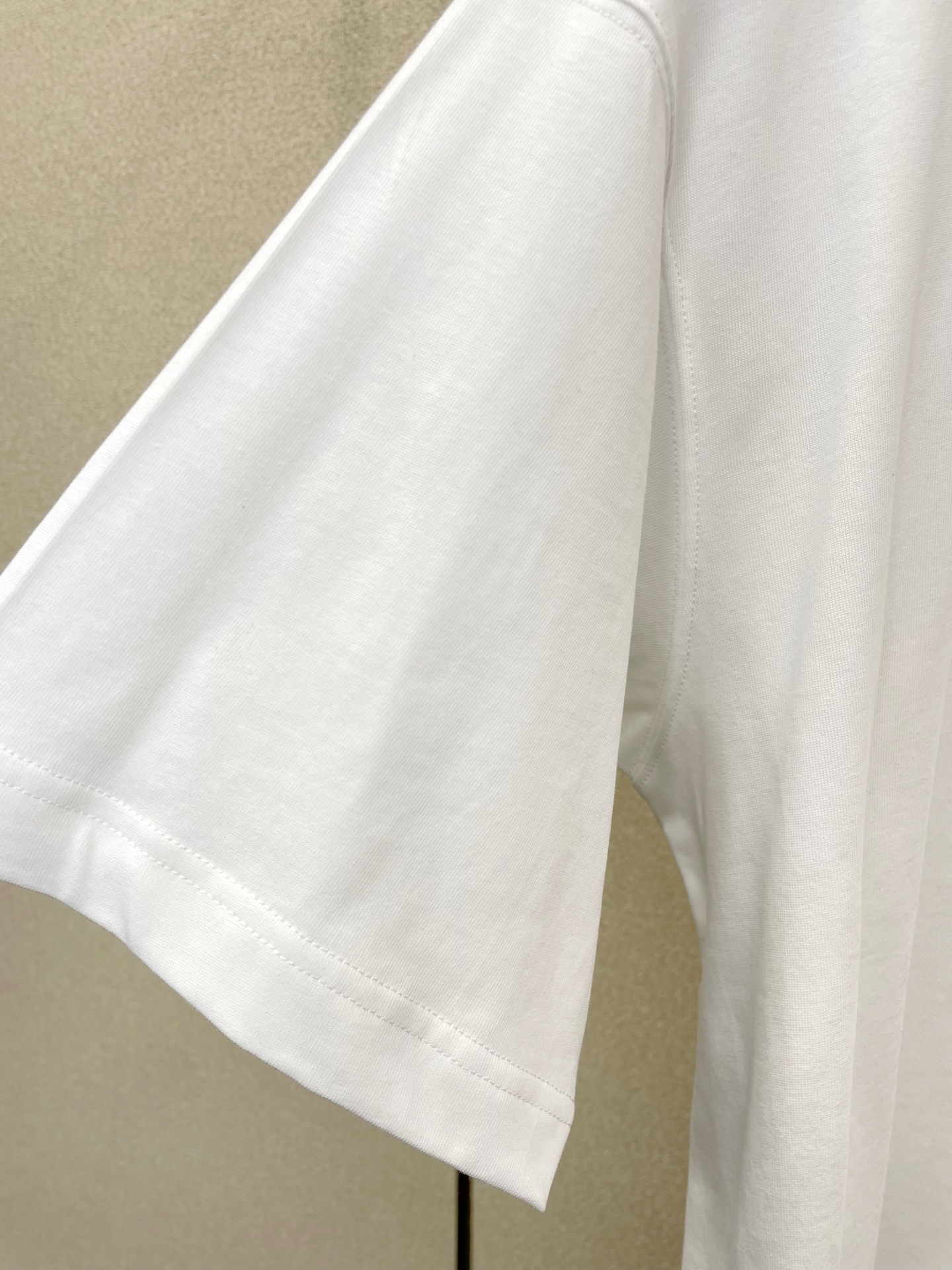 。Burberry巴宝莉💥砸锅卖铁都要上的新款新款原单男士休闲短袖 高端定制 高端版本 时尚百搭爆款⚠️