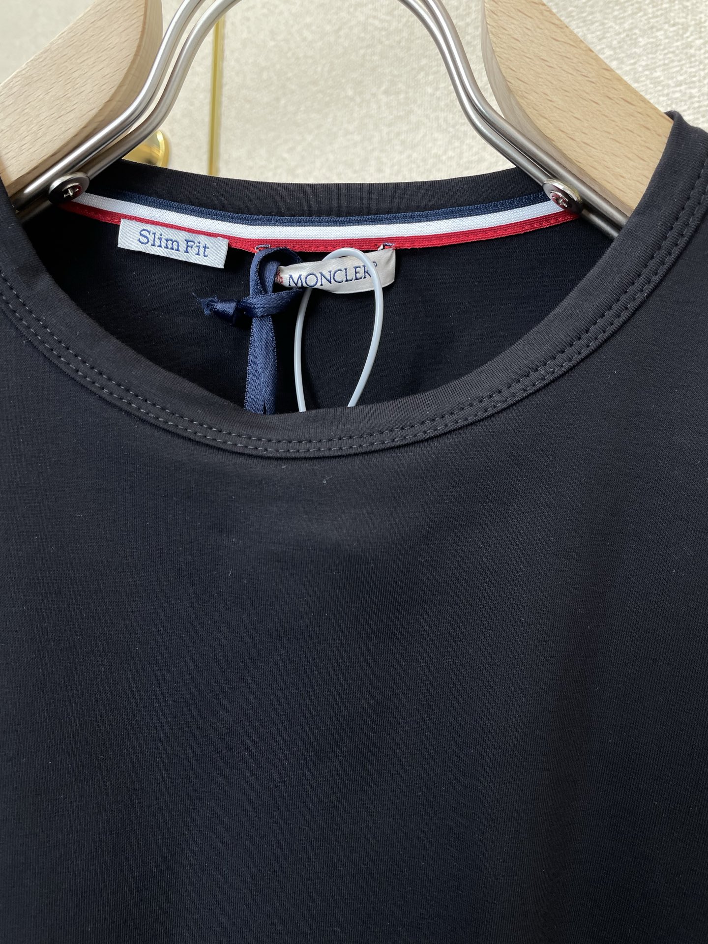 。Moncler蒙口💥砸锅卖铁都要上的新款新款原单男士休闲短袖 高端定制 高端版本 时尚百搭爆款⚠️⚠️