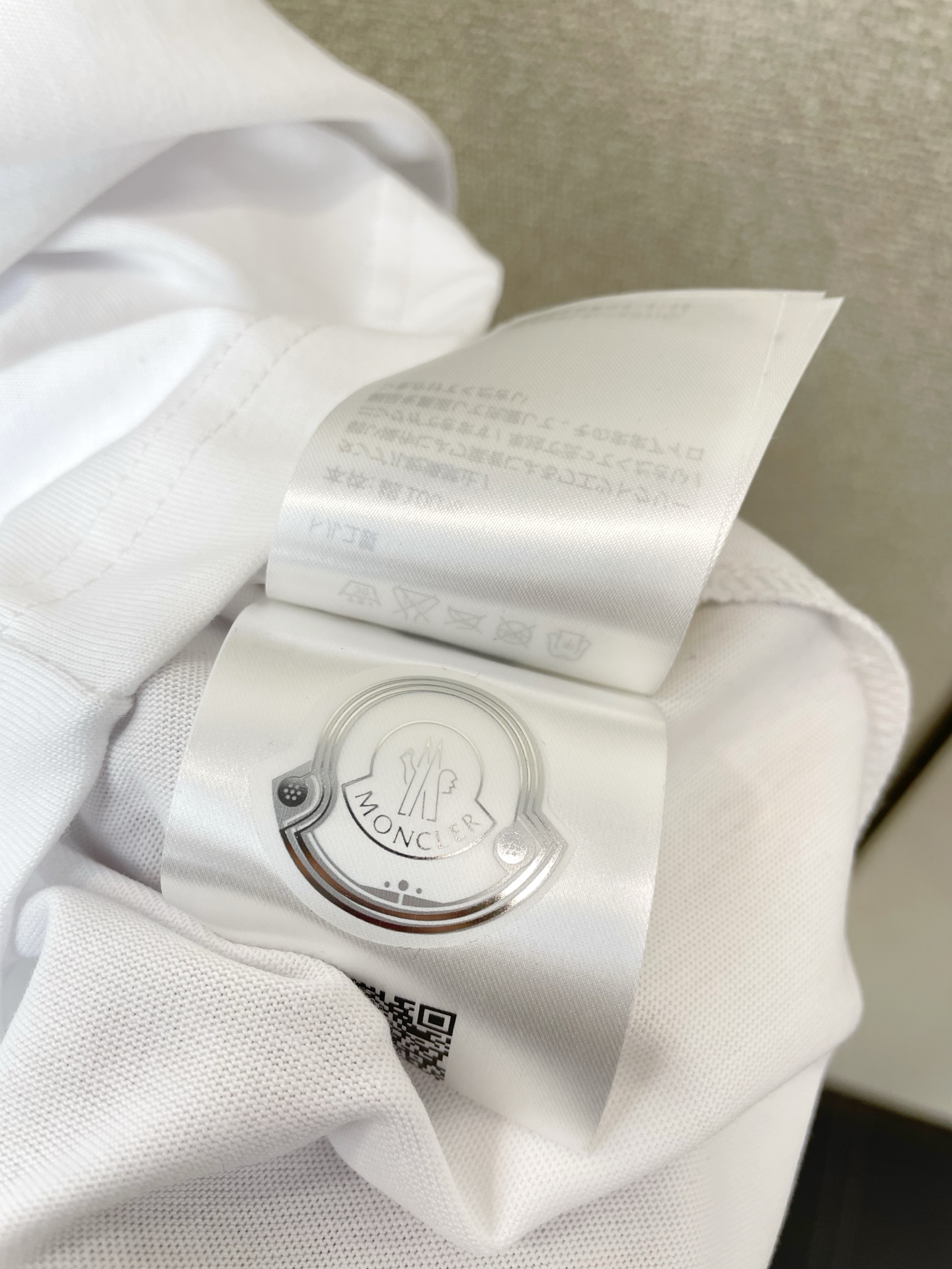 。Moncler蒙口💥砸锅卖铁都要上的新款新款原单男士休闲短袖 高端定制 高端版本 时尚百搭爆款⚠️⚠️