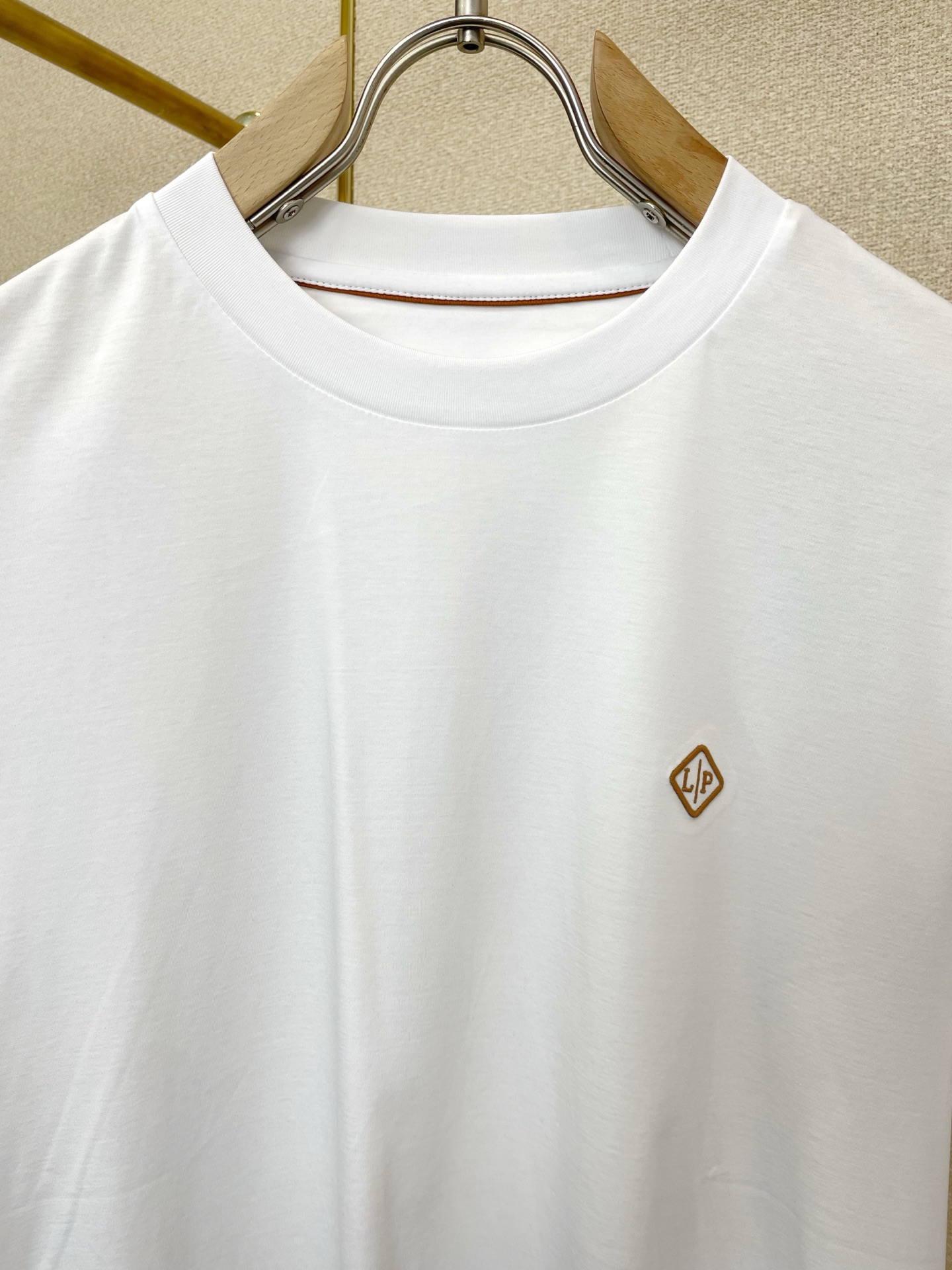 。Loro Piana-Loro Piana诺悠翩雅💥砸锅卖铁都要上的新款新款原单男士休闲短袖 高端定制