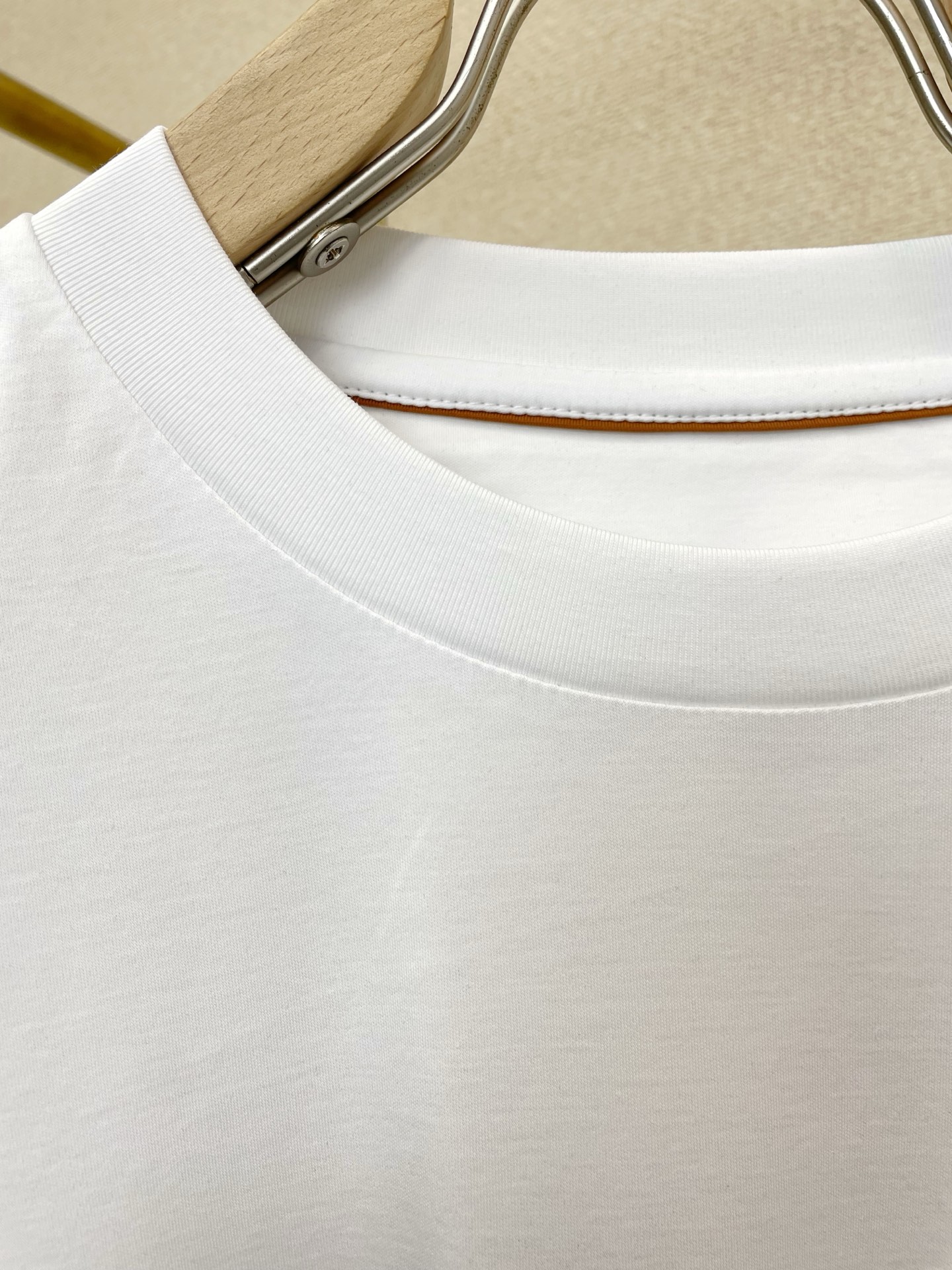 。Loro Piana-Loro Piana诺悠翩雅💥砸锅卖铁都要上的新款新款原单男士休闲短袖 高端定制