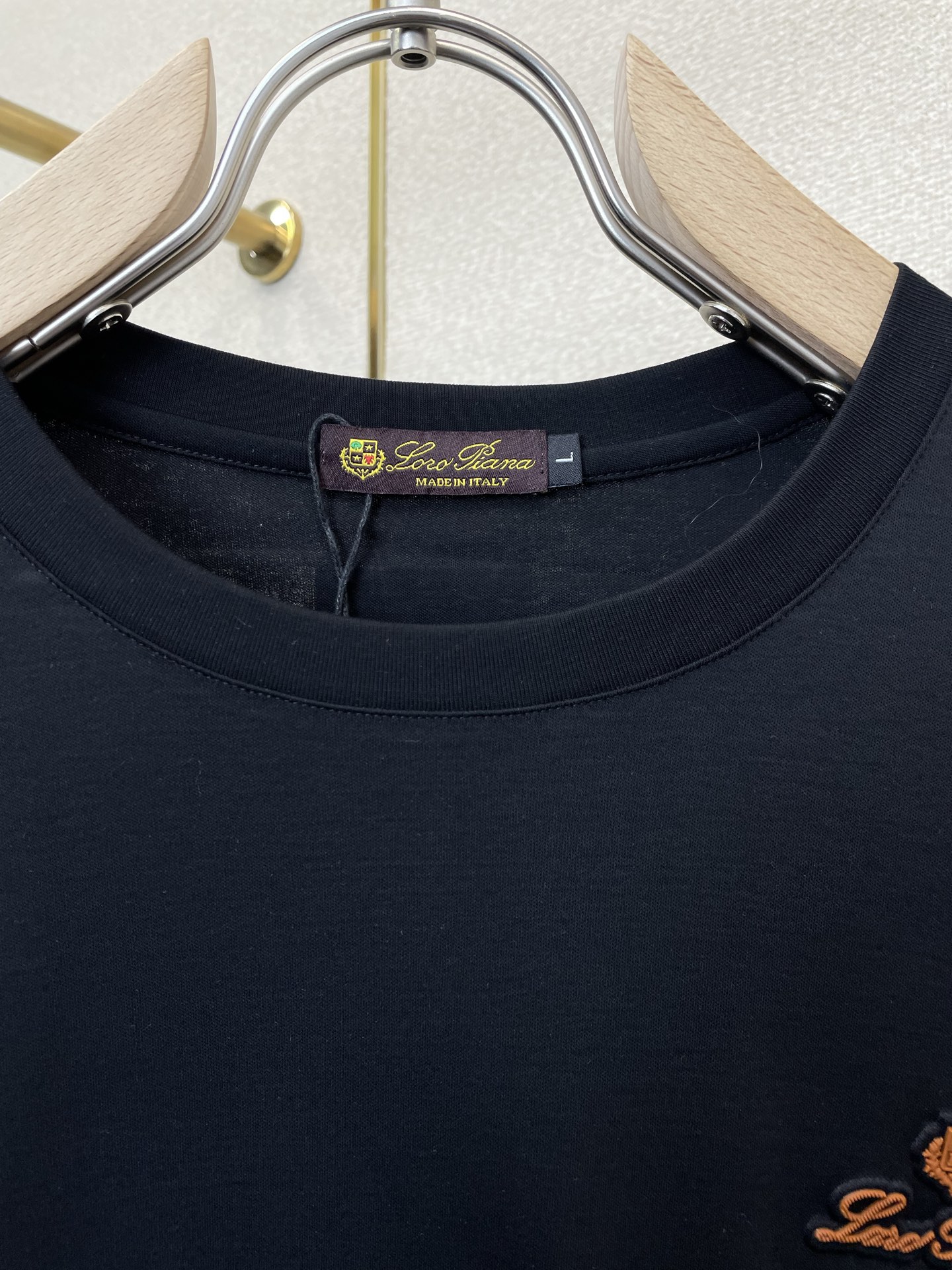 。Loro Piana-Loro Piana诺悠翩雅💥砸锅卖铁都要上的新款新款原单男士休闲短袖 高端定制