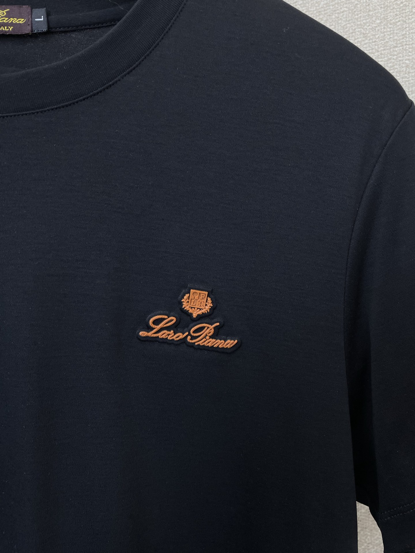 。Loro Piana-Loro Piana诺悠翩雅💥砸锅卖铁都要上的新款新款原单男士休闲短袖 高端定制