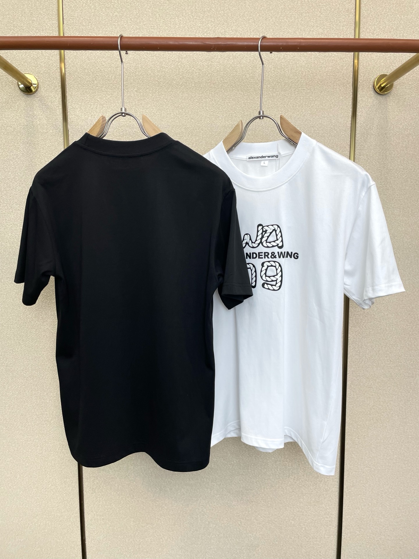 。Alexanderwang亚历山大王💥砸锅卖铁都要上的新款新款原单男士休闲短袖 高端定制 高端版本 时