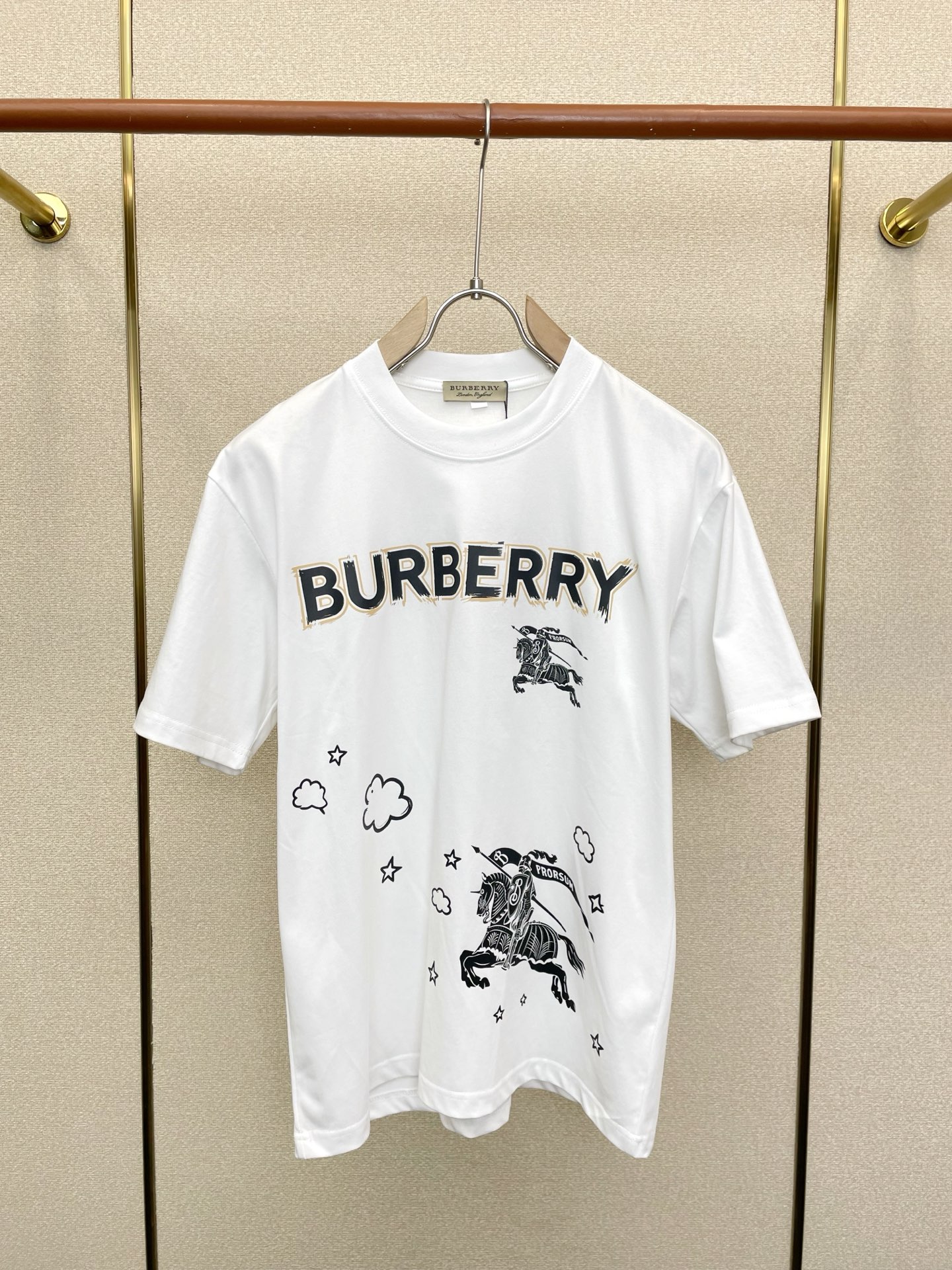 。Burberry巴宝莉💥砸锅卖铁都要上的新款新款原单男士休闲短袖 高端定制 高端版本 时尚百搭爆款⚠️