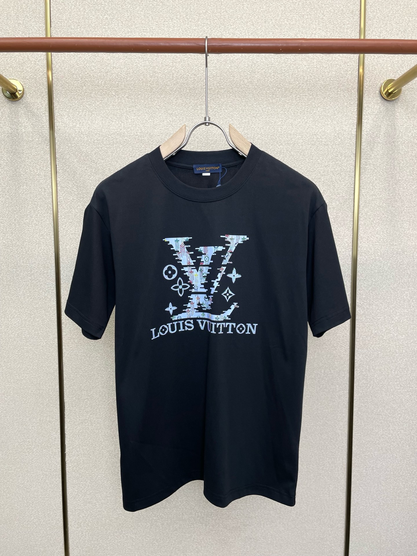 。Louis Vuitton路易威登💥砸锅卖铁都要上的新款新款原单男士休闲短袖 高端定制 高端版本 时尚