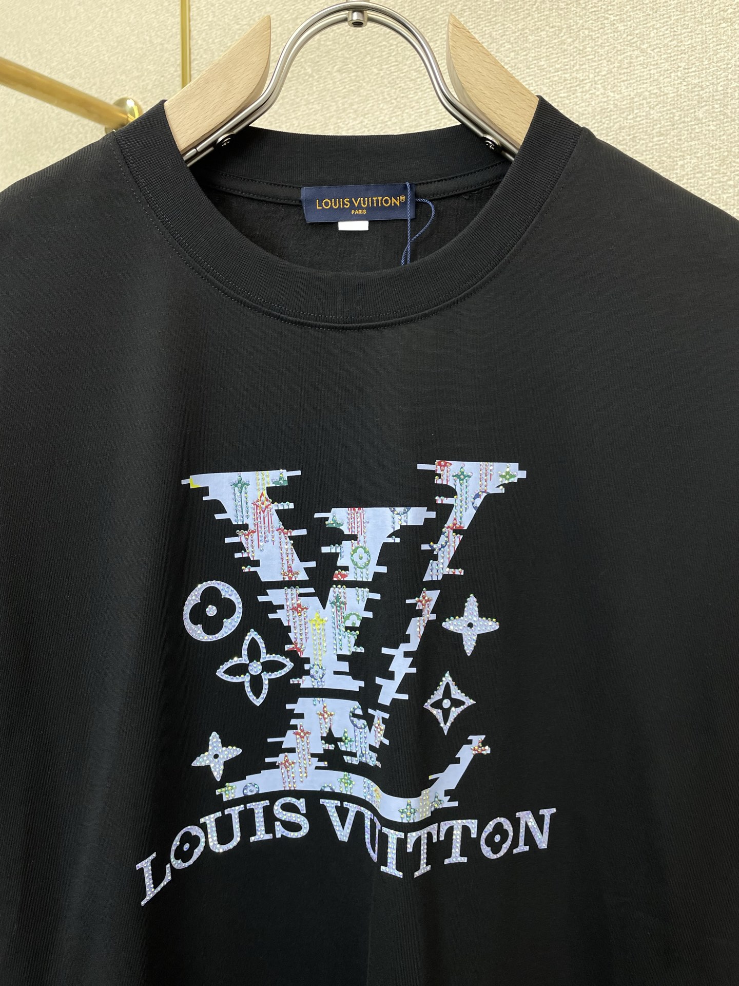 。Louis Vuitton路易威登💥砸锅卖铁都要上的新款新款原单男士休闲短袖 高端定制 高端版本 时尚