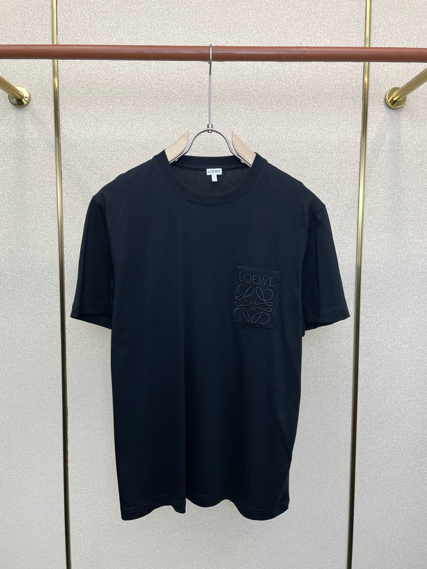 。LOEWE罗意威💥砸锅卖铁都要上的新款新款原单男士休闲短袖 高端定制 高端版本 时尚百搭爆款⚠️⚠️✨