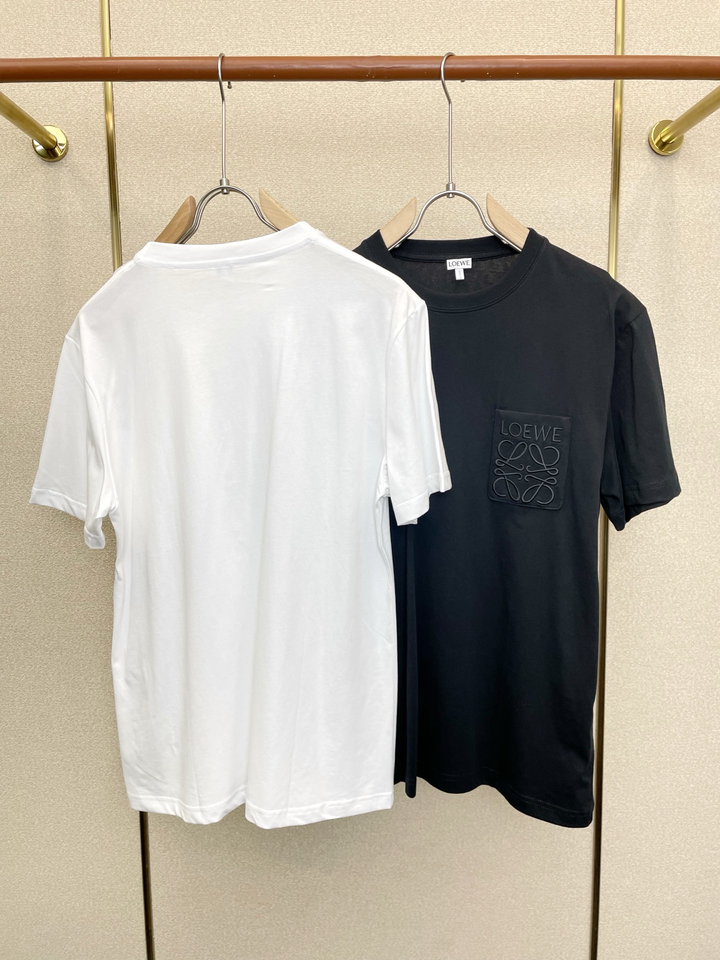 。LOEWE罗意威💥砸锅卖铁都要上的新款新款原单男士休闲短袖 高端定制 高端版本 时尚百搭爆款⚠️⚠️✨