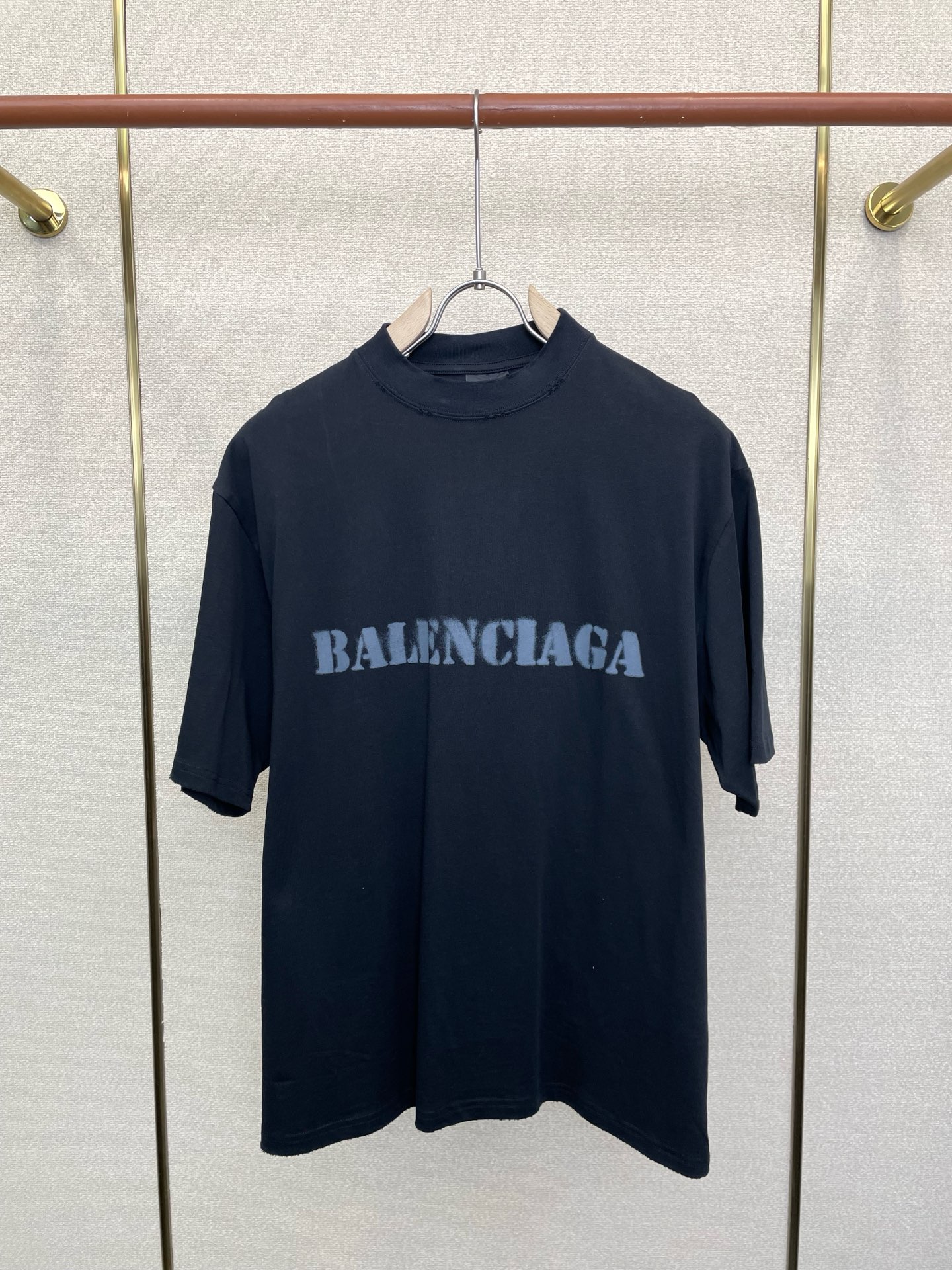 。Balenciaga巴黎世家💥砸锅卖铁都要上的新款新款原单男士休闲短袖 高端定制 高端版本 时尚百搭爆