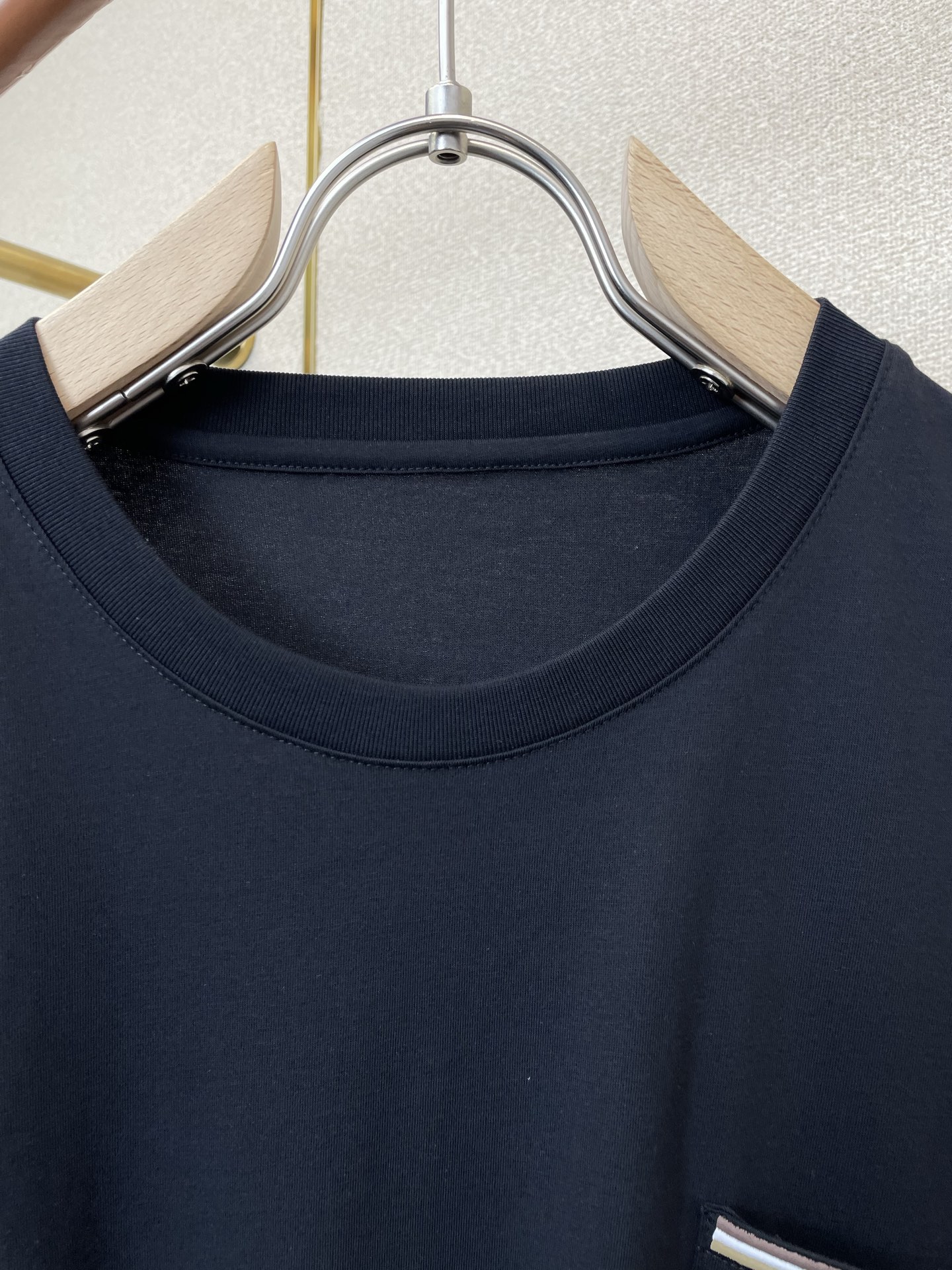 。Loro Piana-Loro Piana诺悠翩雅💥砸锅卖铁都要上的新款新款原单男士休闲短袖 高端定制