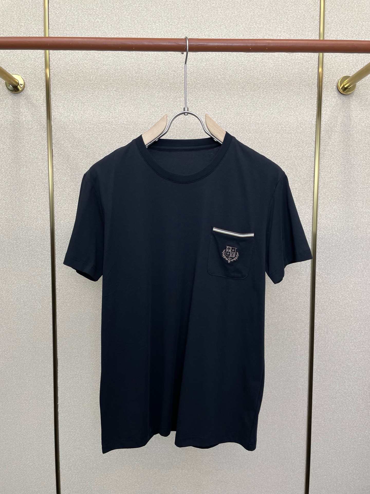 。Loro Piana-Loro Piana诺悠翩雅💥砸锅卖铁都要上的新款新款原单男士休闲短袖 高端定制