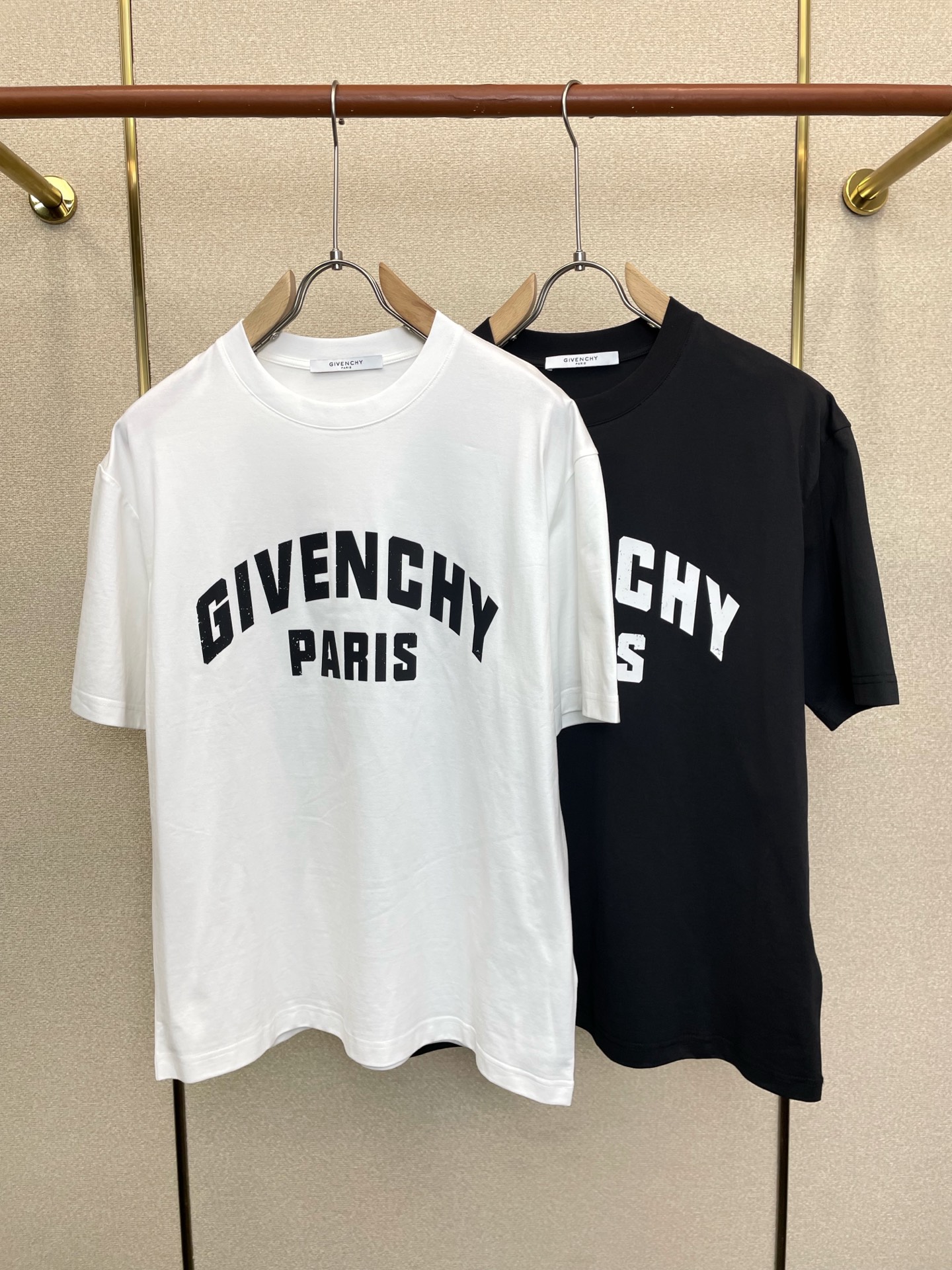 。GIVENCHY纪梵希💥独家专供新款原单男士休闲短袖 高端定制 高端版本 时尚百搭爆款⚠️⚠️✨✨进口
