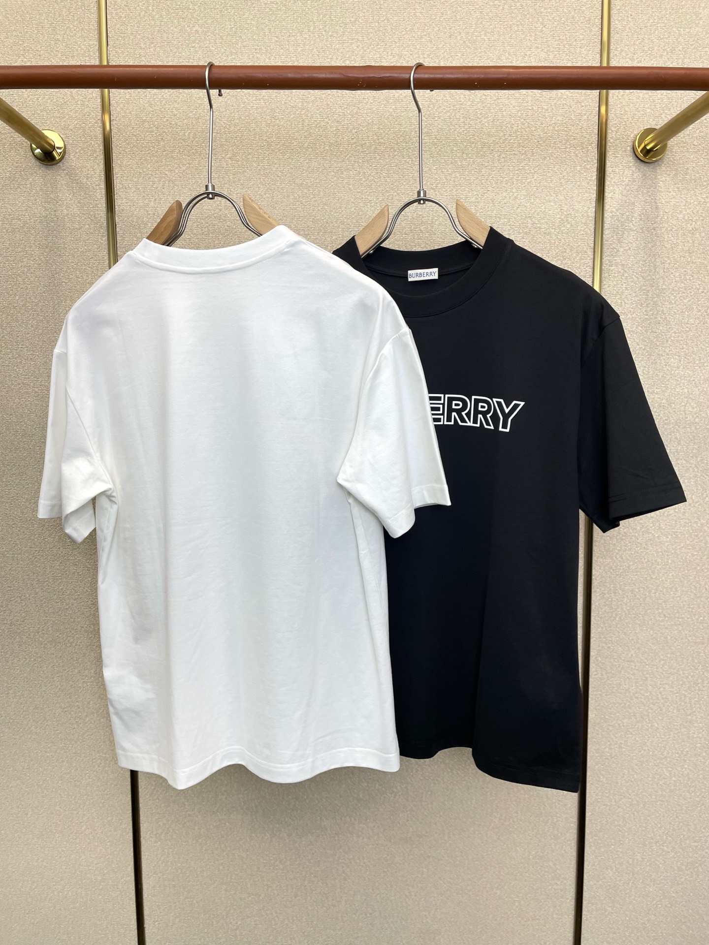 Burberry巴宝莉💥独家专供新款原单男士休闲短袖 高端定制 高端版本 时尚百搭爆款⚠️⚠️✨✨进口面料 手感超柔软细