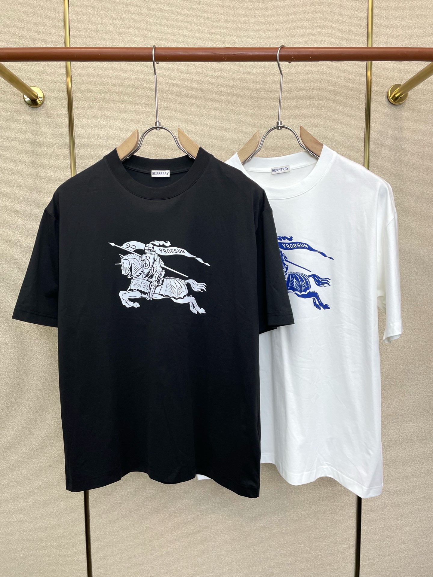 。Burberry巴宝莉💥独家专供新款原单男士休闲短袖 高端定制 高端版本 时尚百搭爆款⚠️⚠️✨✨进口