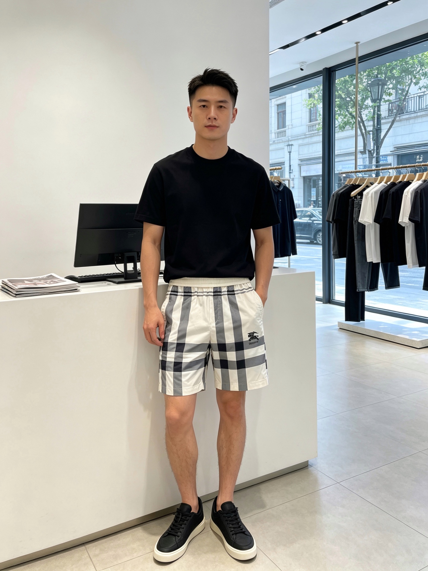 NO:848851,.Burberry exclusively offers high-end versions of new casual shorts!  Custom-made fabrics at the counter are highly breathable and comfortable, with impeccable details and brand element design concepts, reflecting high quality. It feels delicate and soft!  It presents a casual cut and the upper body shape is awesome!  Size M-3XL,,burberry,burberry,shorts,19860909.Burberry巴宝莉独家专供新款休闲短裤高端版本！专柜定制面料 透气舒适度高,细节无可挑剔,品牌元素设计理念,体现高品质.手感细腻柔软！呈现休闲裁剪,上身版型超赞！码数M-3XL,,burberry,burberry,shorts,,Men's clothing