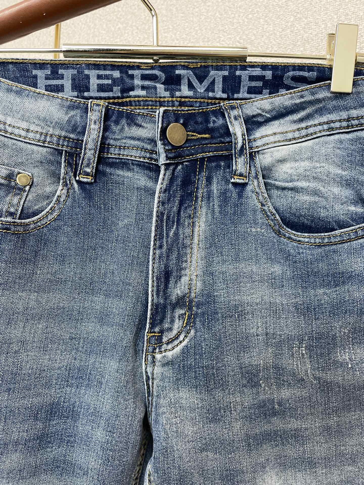 。Hermès爱马仕💥砸锅卖铁都要上的新款新款休闲牛仔裤👖高端版本 专柜定制面料 透气舒适度高，细节无可