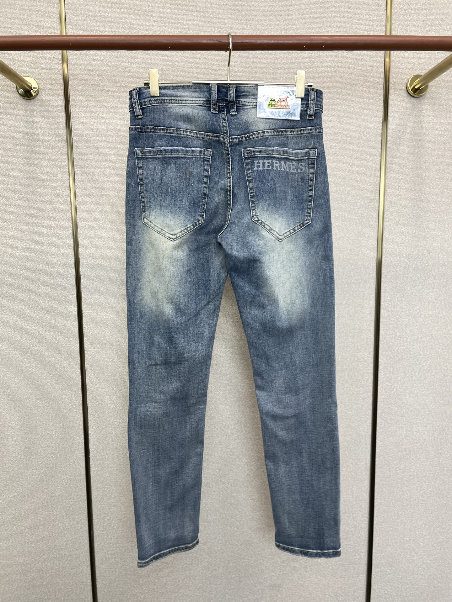 。Hermès爱马仕💥砸锅卖铁都要上的新款新款休闲牛仔裤👖高端版本 专柜定制面料 透气舒适度高，细节无可