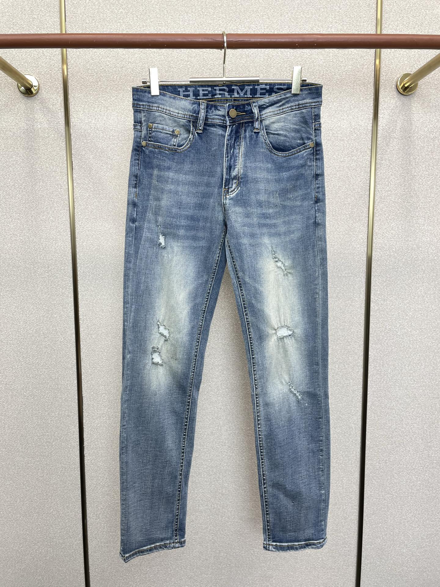 。Hermès爱马仕💥砸锅卖铁都要上的新款新款休闲牛仔裤👖高端版本 专柜定制面料 透气舒适度高，细节无可