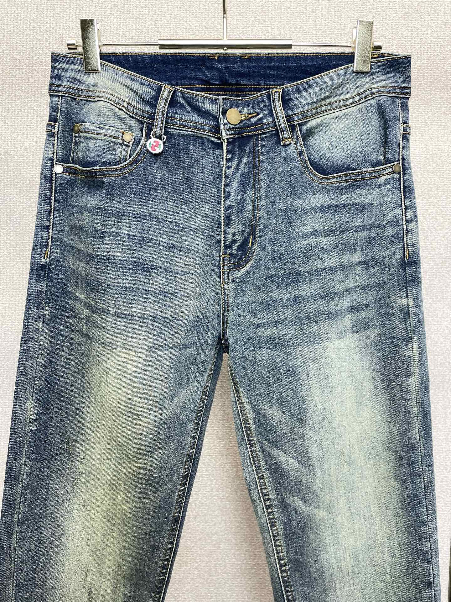 。Gucci古驰💥砸锅卖铁都要上的新款新款休闲牛仔裤👖高端版本 专柜定制面料 透气舒适度高，细节无可挑剔