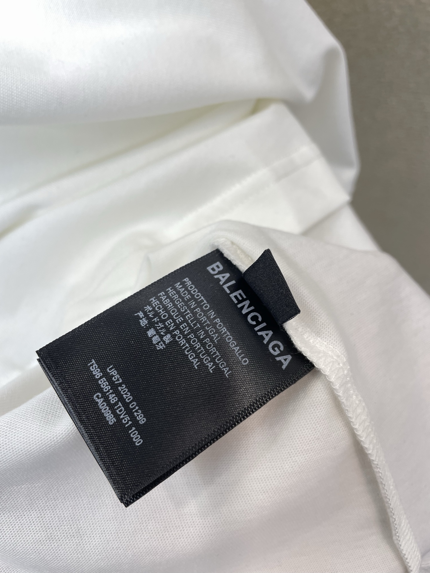 。Balenciaga巴黎世家💥砸锅卖铁都要上的新款新款原单男士休闲短袖 高端定制 高端版本 时尚百搭爆