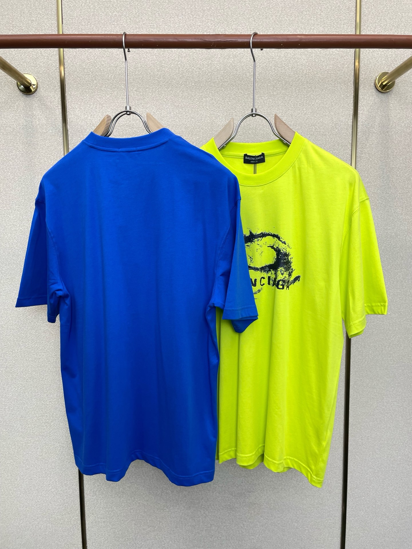 。Balenciaga巴黎世家💥砸锅卖铁都要上的新款新款原单男士休闲短袖 高端定制 高端版本 时尚百搭爆
